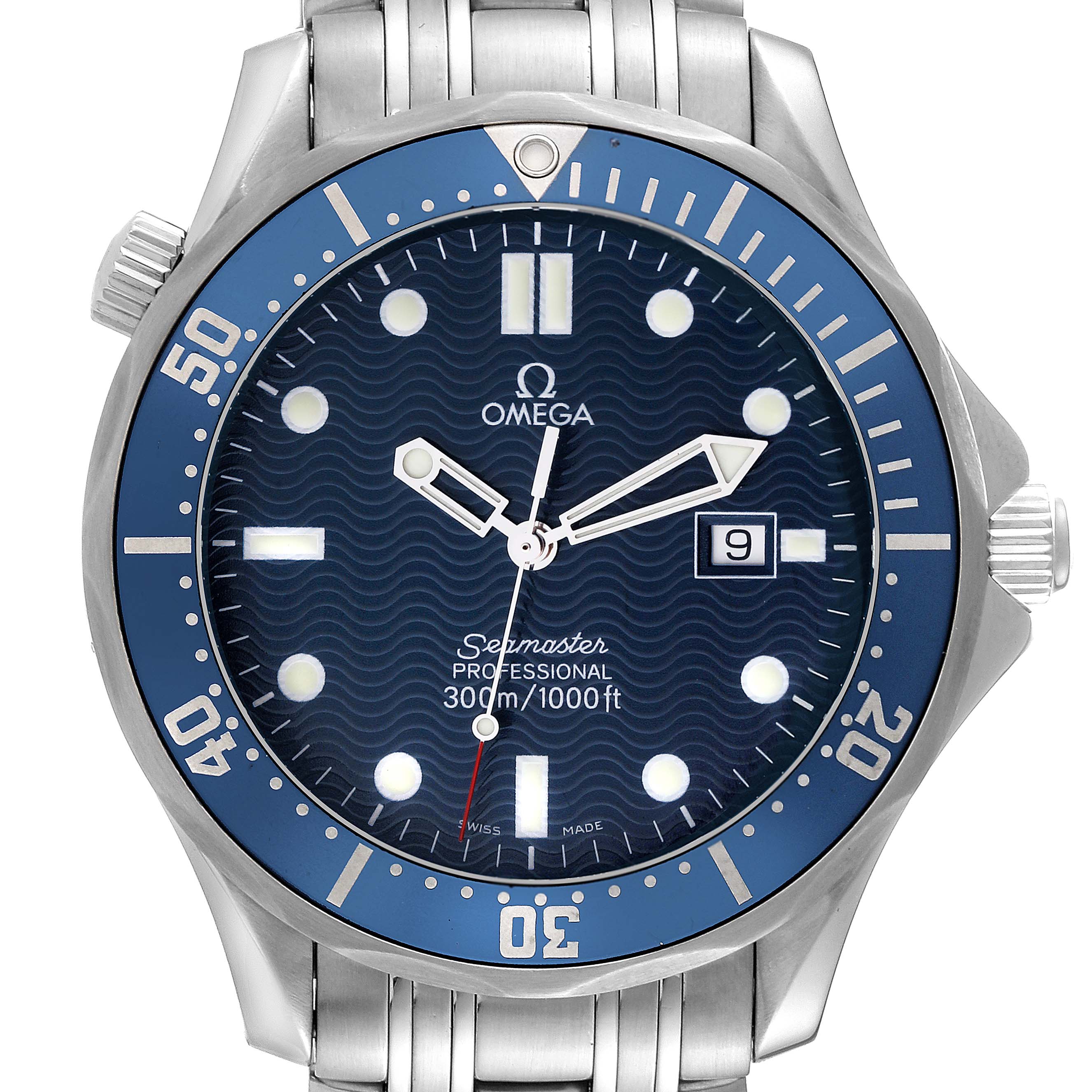 The image shows a front view of an Omega Seamaster 2541.80.00 Men's Stainless Steel Blue Dial 2541.80.00 Men's Stainless Steel Blue Dial watch, displaying its face, bezel, and part of its bracelet.