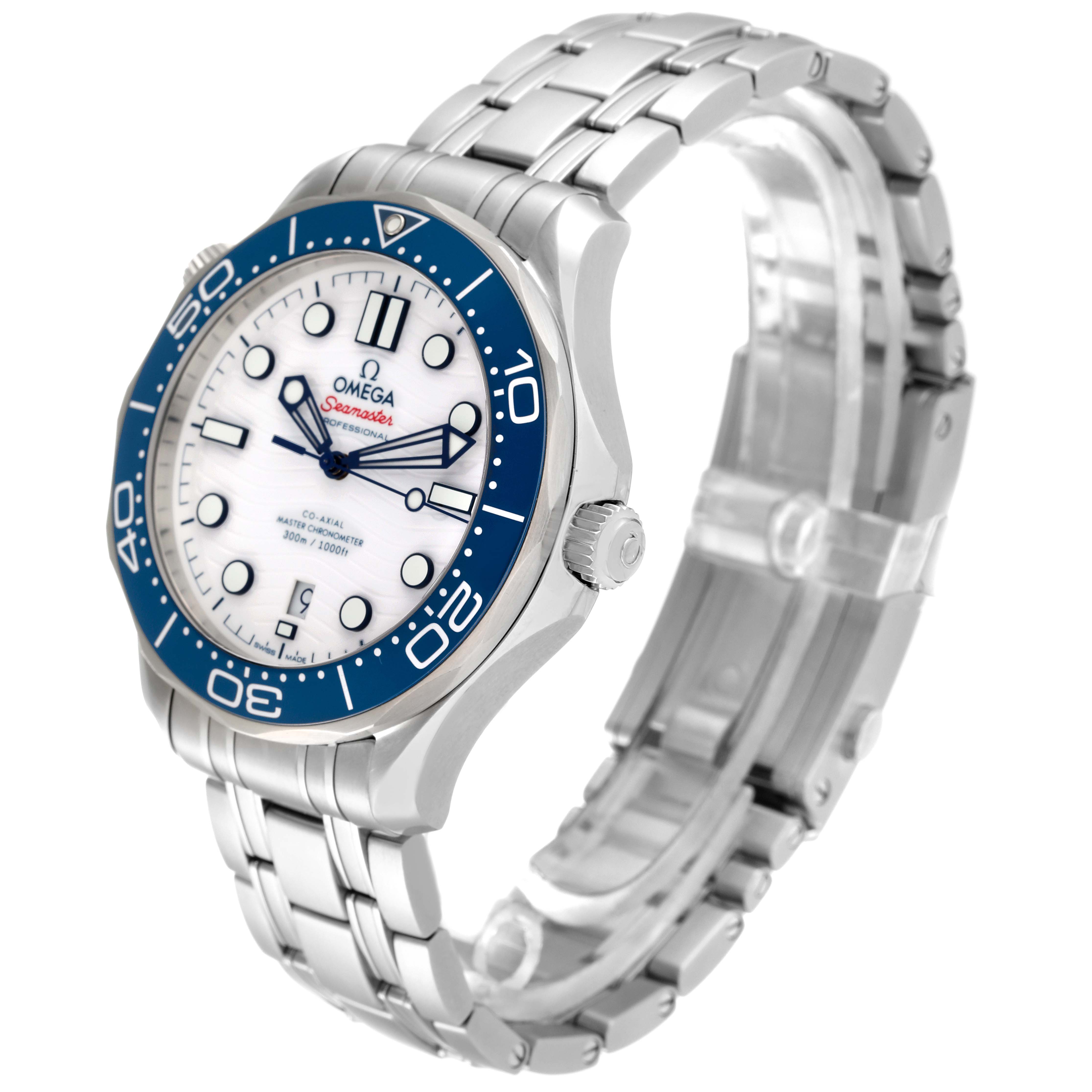 The Omega Seamaster 522.30.42.20.04.001 Men's Stainless Steel White Dial 522.30.42.20.04.001 Men's Stainless Steel White Dial watch is shown at a three-quarter angle highlighting its face, bezel, crown, and metal bracelet.