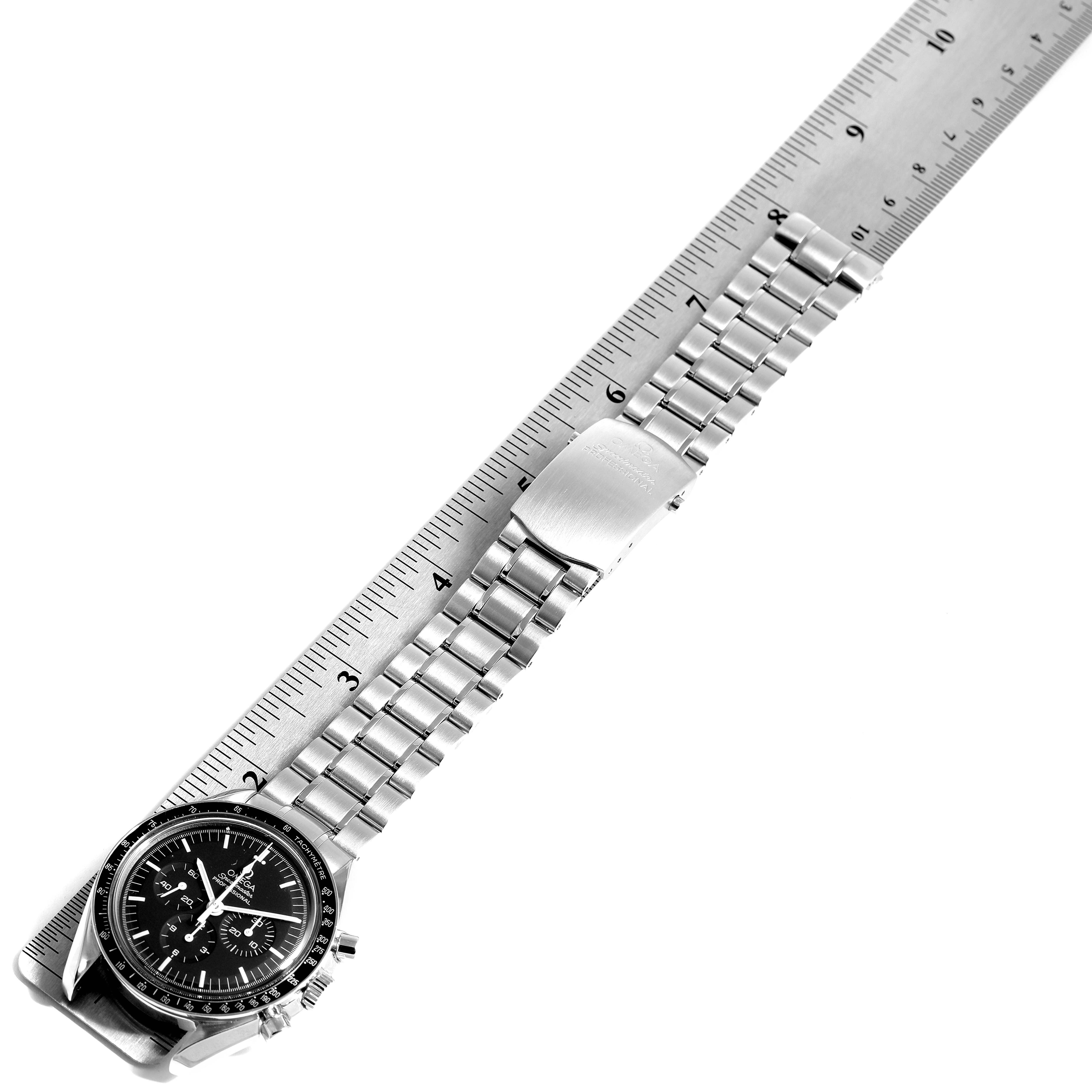 This image shows a top-down view of an Omega Speedmaster 3570.50.00  Men
s Stainless Steel Black Dial 3570.50.00  Men
s Stainless Steel Black Dial watch, focusing on its black dial, stainless steel bracelet, and clasp.