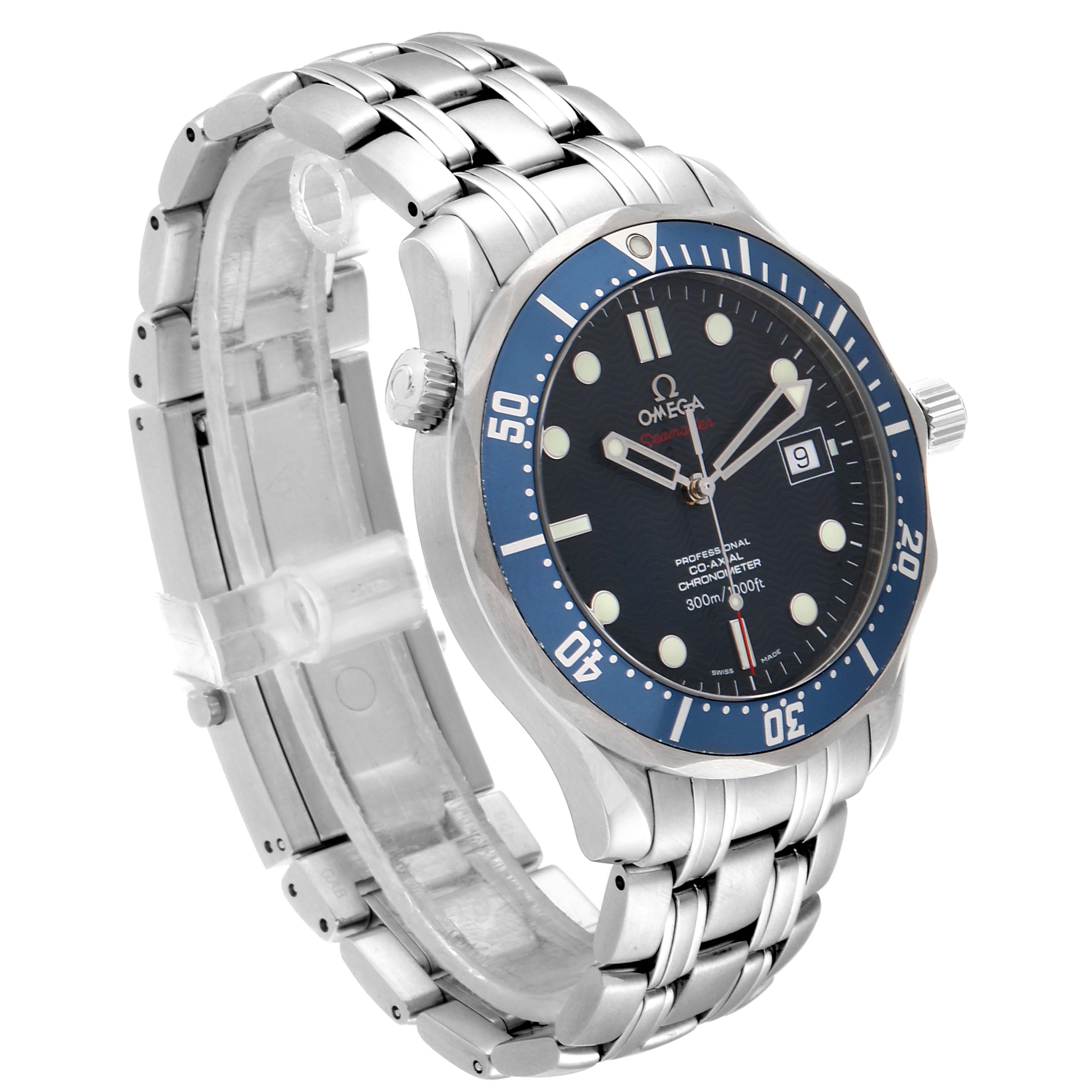The image shows an Omega Seamaster 2220.80.00 Men
s Stainless Steel Blue Dial 2220.80.00 Men
s Stainless Steel Blue Dial watch angled to display its face, bezel, crown, and stainless steel bracelet.