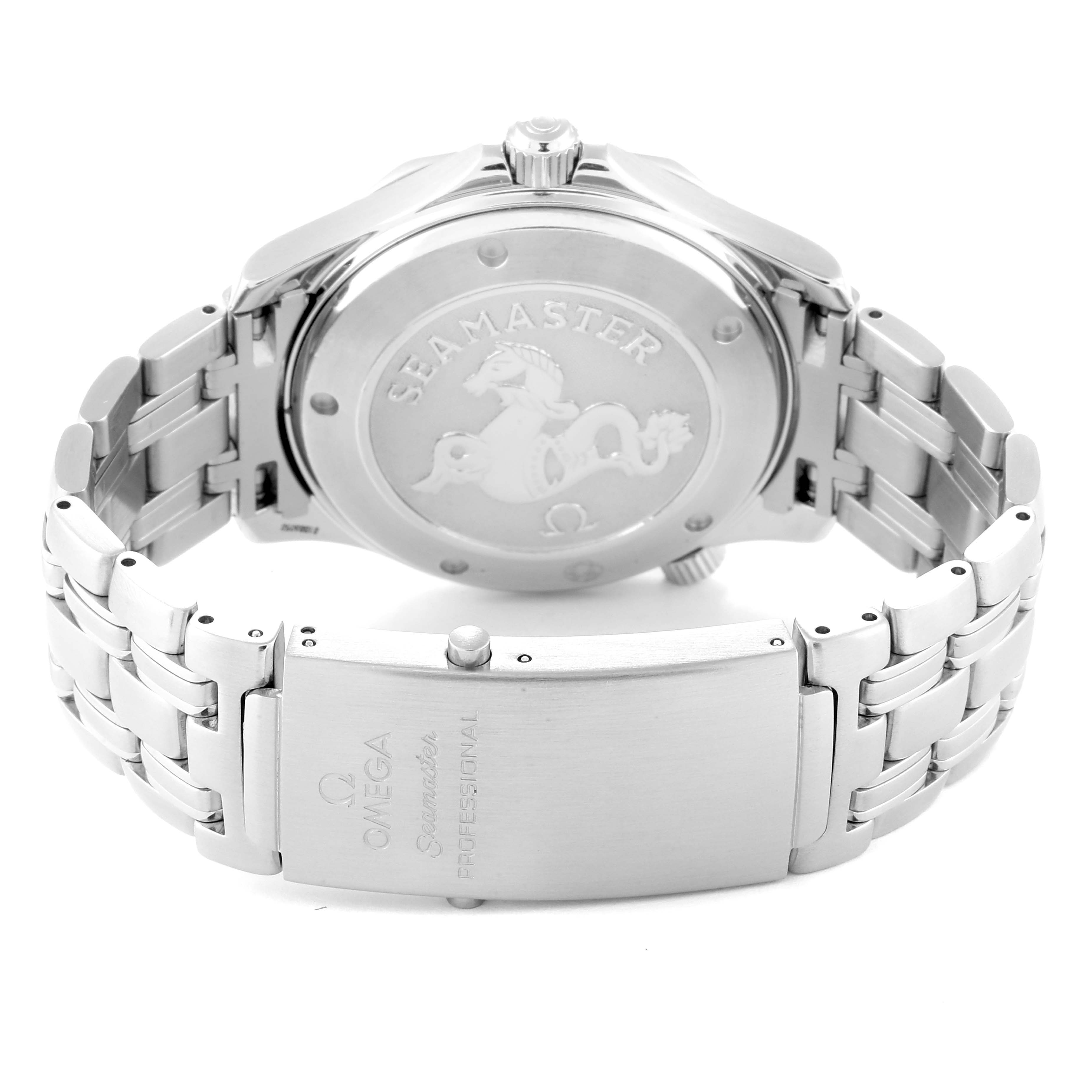 The image shows the back and clasp of the Omega Seamaster 2220.80.00 Men
s Stainless Steel Blue Dial 2220.80.00 Men
s Stainless Steel Blue Dial watch, highlighting the case back engraving and metal bracelet.