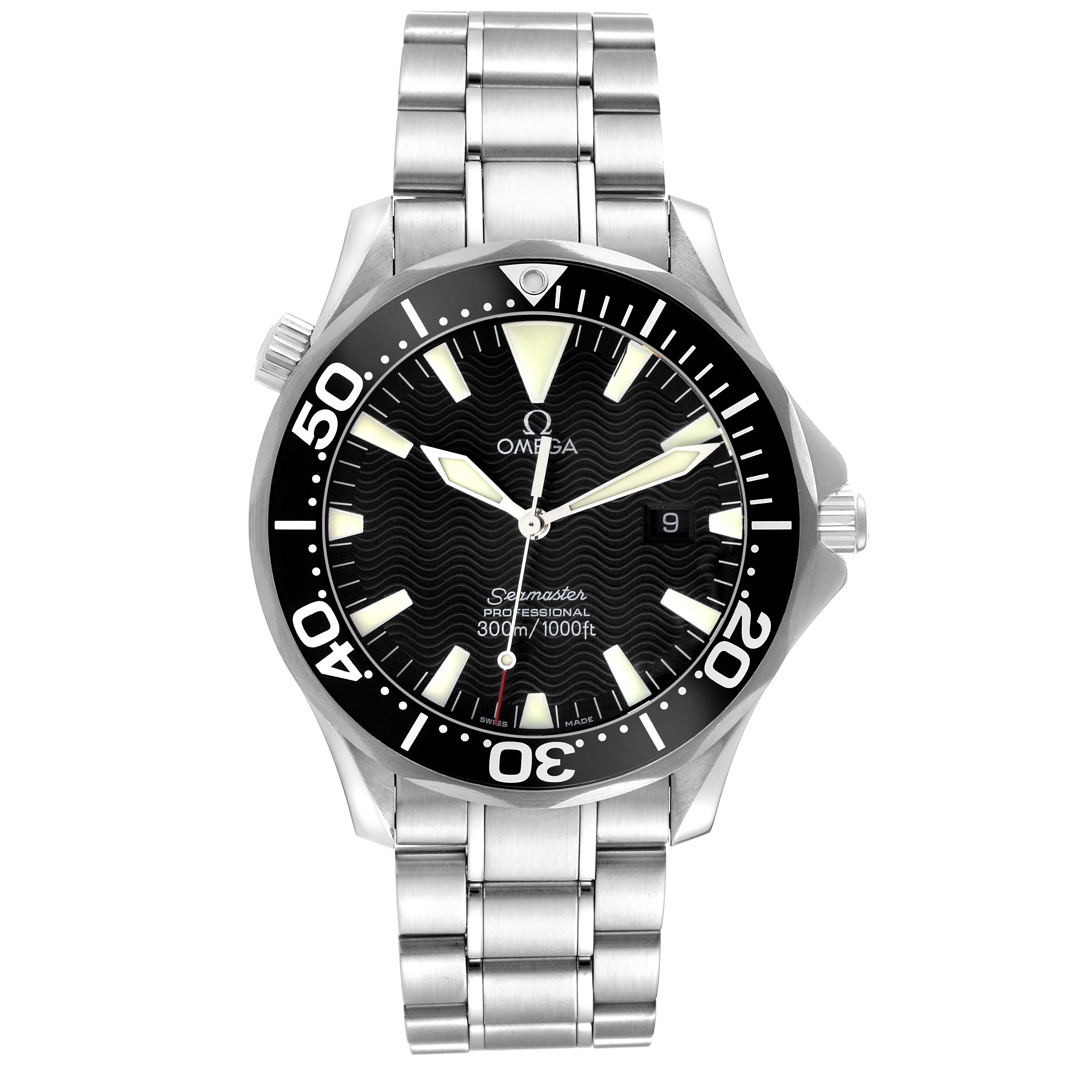 This image shows a front view of the Omega Seamaster 2264.50.00 Men
s Stainless Steel Black Dial 2264.50.00 Men
s Stainless Steel Black Dial watch, highlighting its dial, bezel, and stainless steel bracelet.