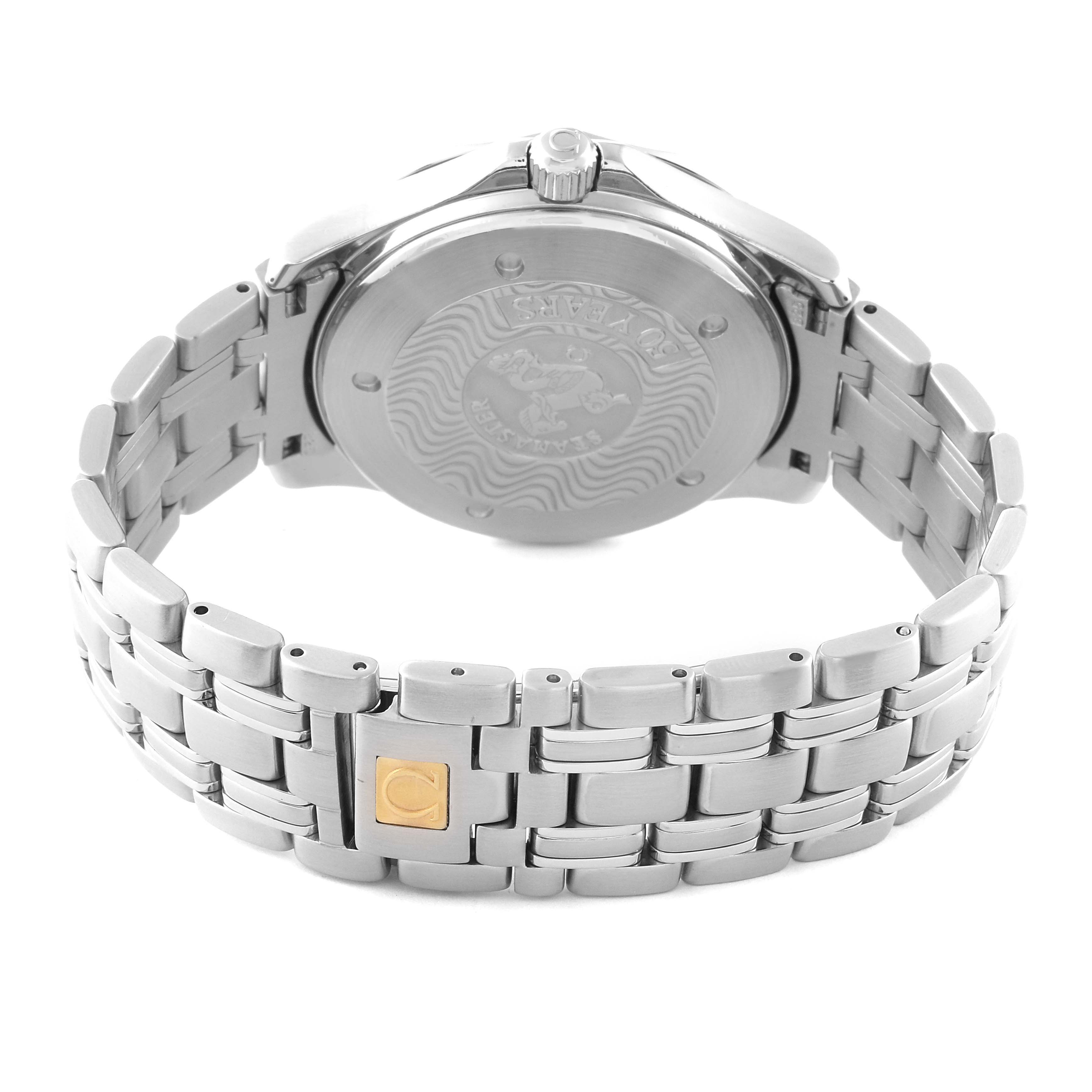 The image shows the back case and bracelet of an Omega Seamaster 2534.50.00 Men
s Stainless Steel Black Dial 2534.50.00 Men
s Stainless Steel Black Dial watch, highlighting the clasp and case back with its engravings.