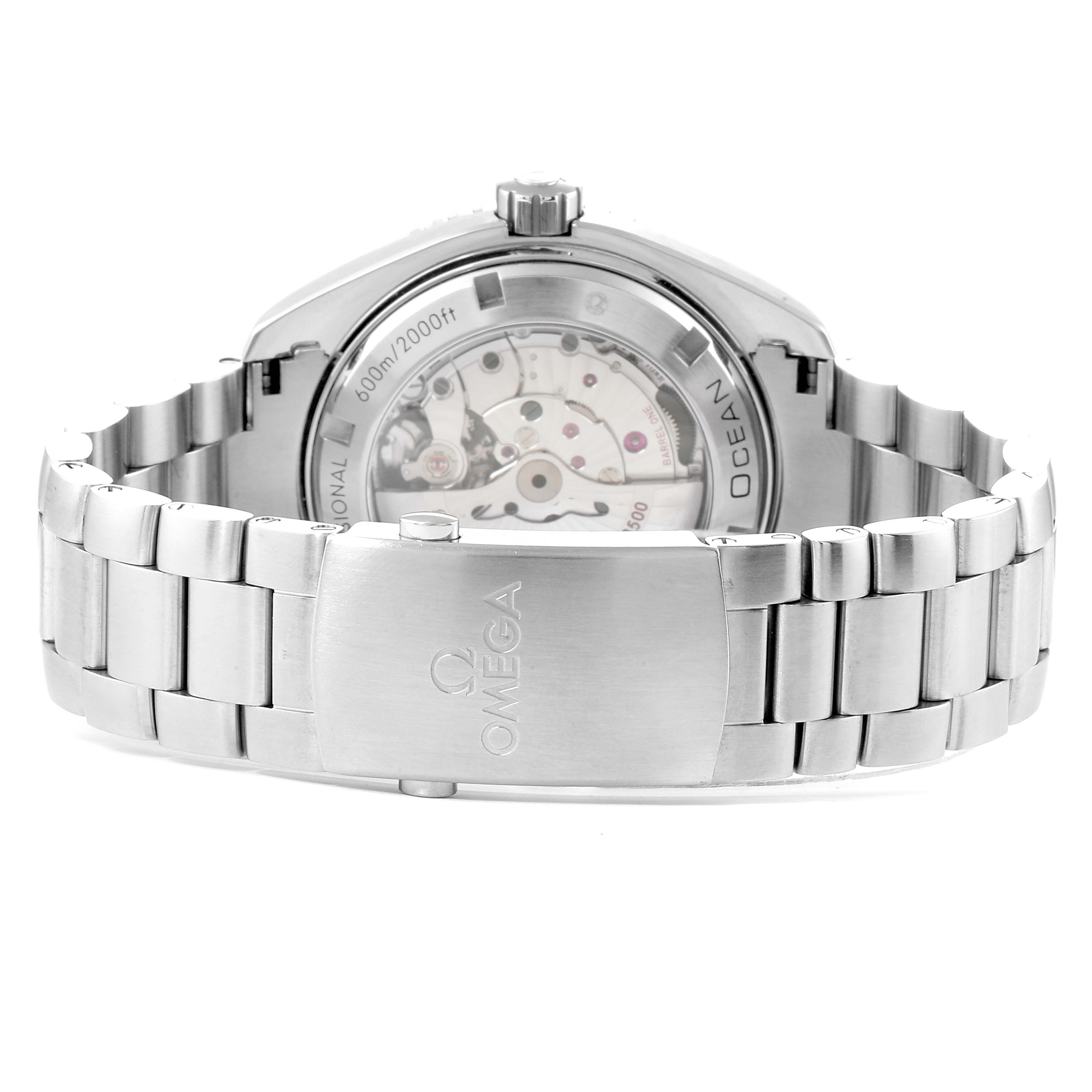 The image shows the back case and stainless steel bracelet of an Omega Seamaster 232.30.46.21.01.001 Men
s Stainless Steel Black Dial 232.30.46.21.01.001 Men
s Stainless Steel Black Dial watch, highlighting its mechanical movement.