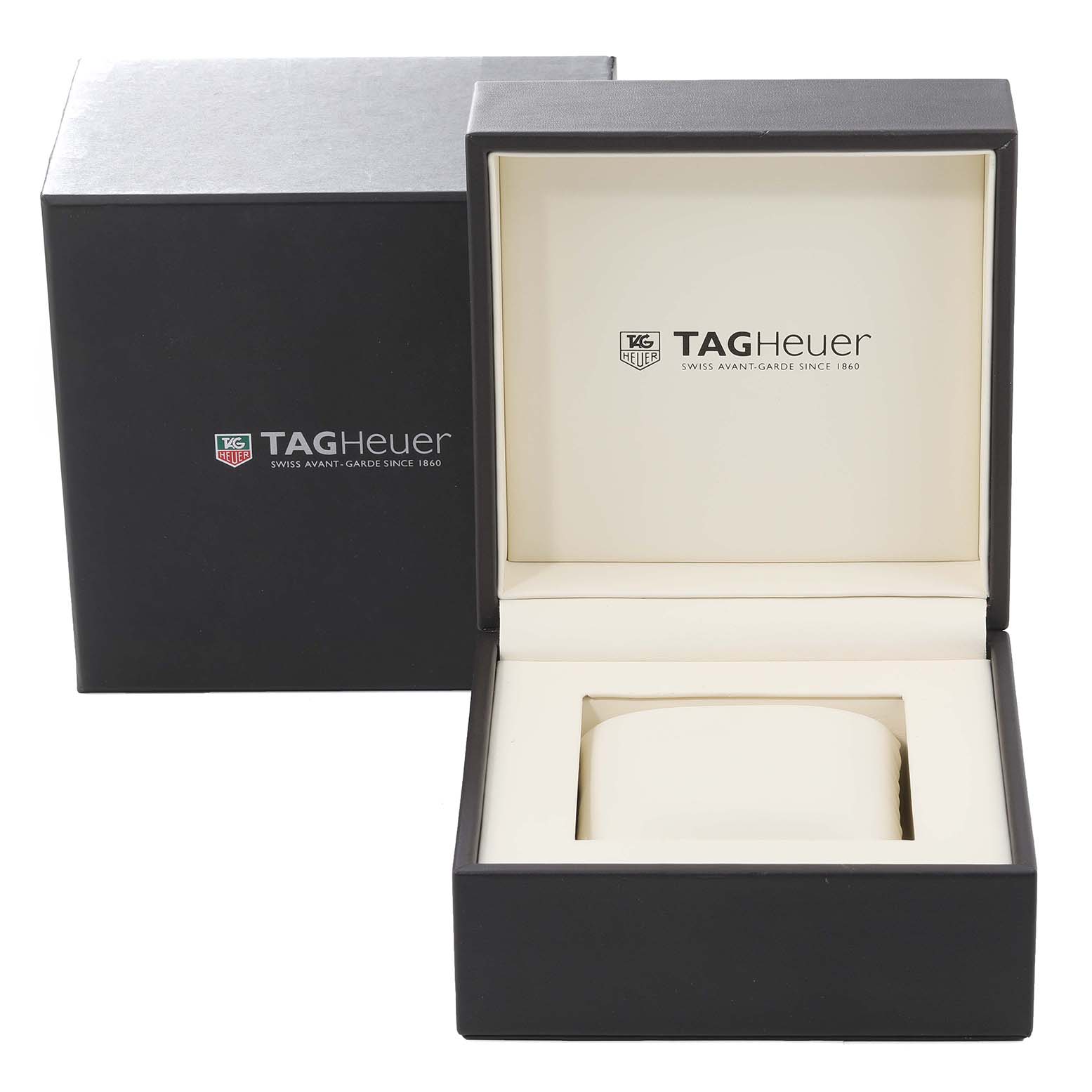 The image shows the opened display box and outer box for the Carrera model by Tag Heuer, viewed from the front.