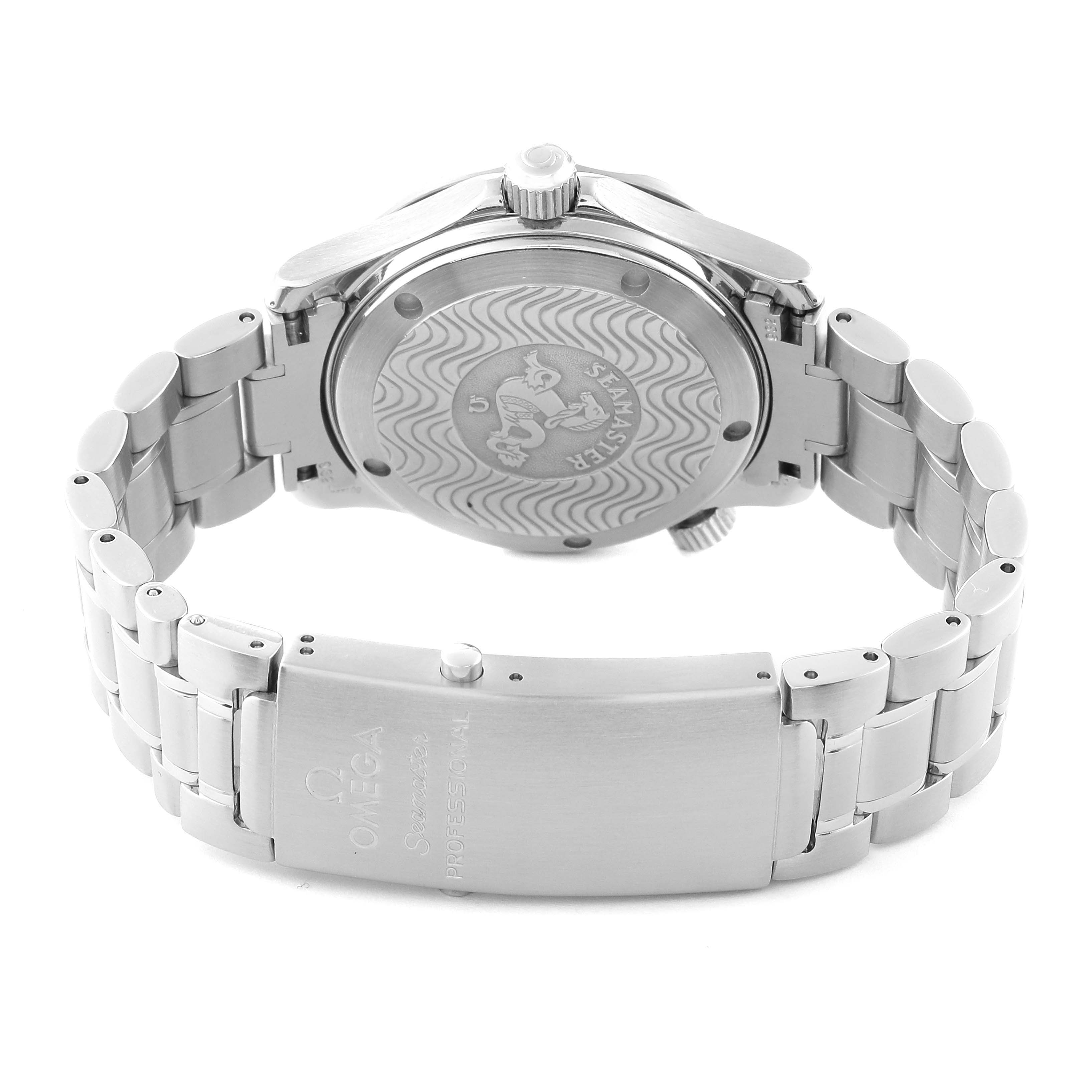 This image shows the back case and bracelet of an Omega Seamaster 2252.50.00 Men
s Stainless Steel Black Dial 2252.50.00 Men
s Stainless Steel Black Dial watch from a rear angle.