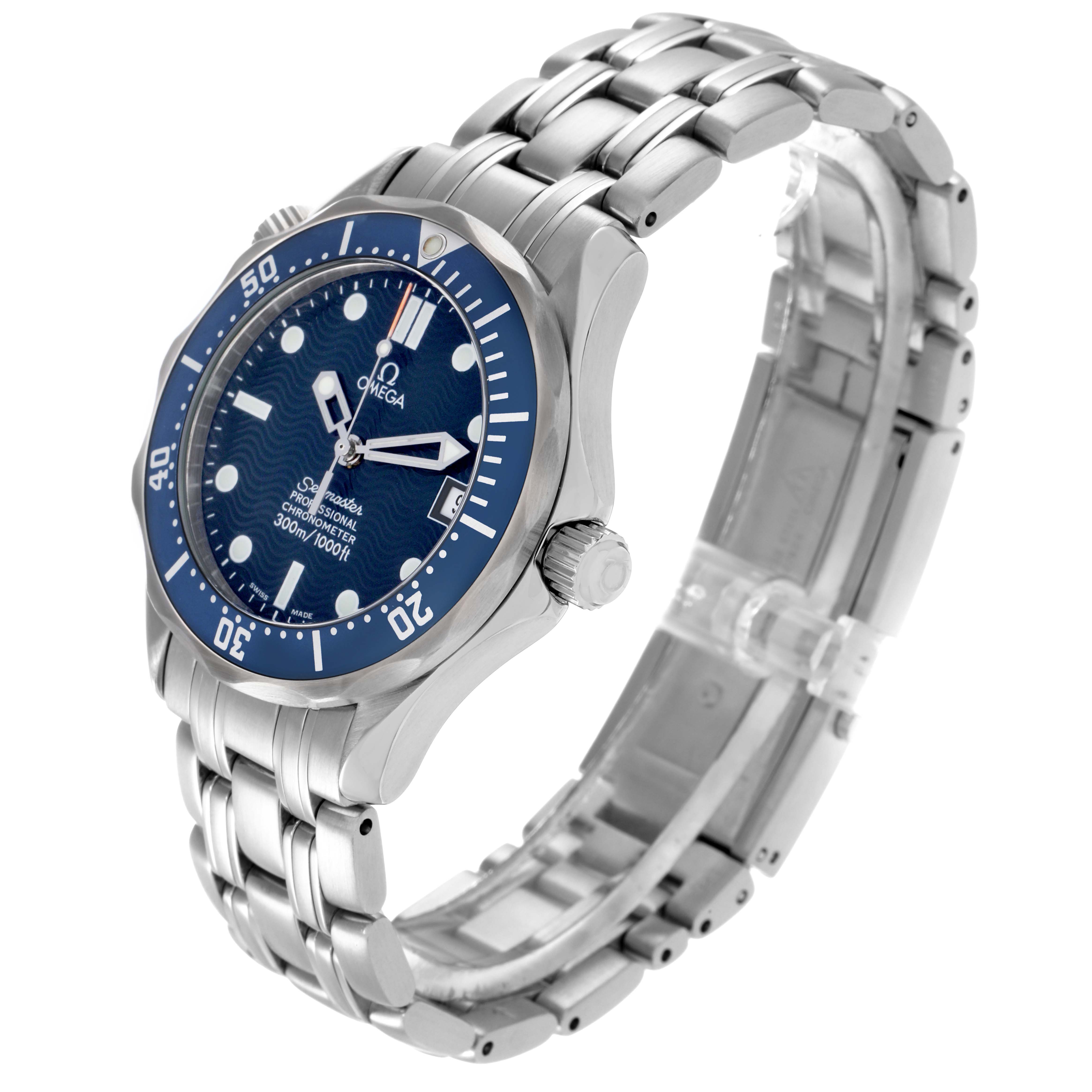 The Omega Seamaster 2551.80.00 Men
s Stainless Steel Blue Dial 2551.80.00 Men
s Stainless Steel Blue Dial watch is shown at a slight diagonal angle, highlighting the face, bezel, crown, and bracelet.