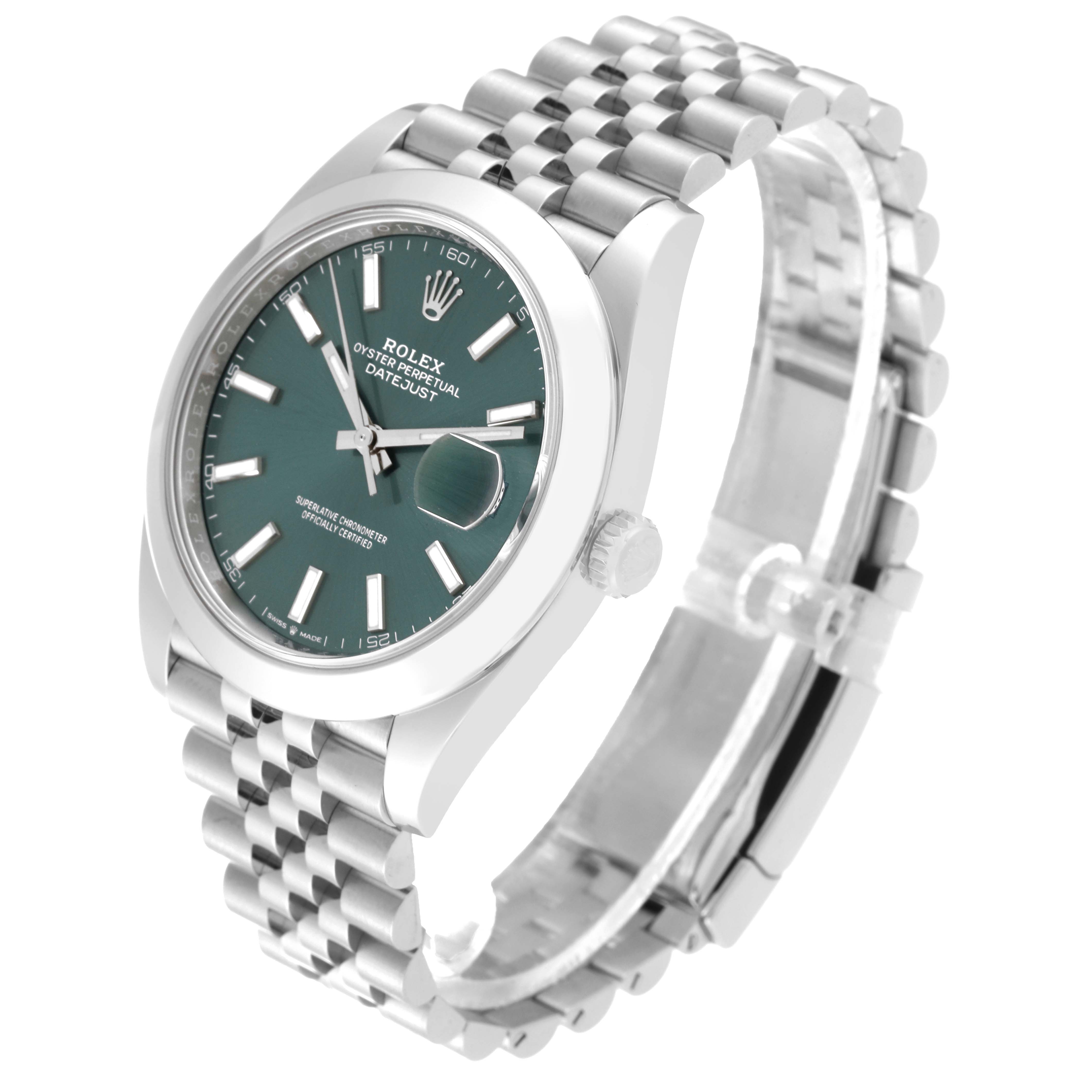This image shows a side and top view of the Rolex Datejust 41 126300 Men
s Stainless Steel Green Dial 126300 Men
s Stainless Steel Green Dial, highlighting its dial, bezel, and jubilee bracelet.