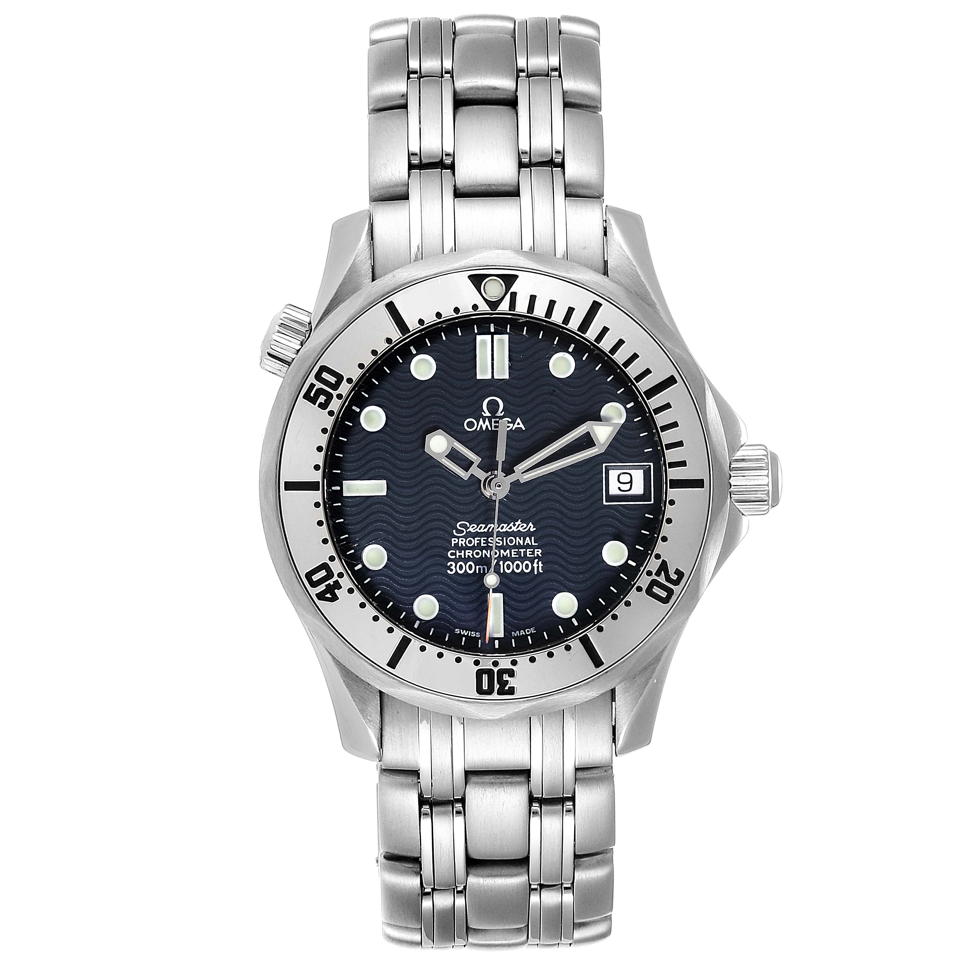 The image shows a front view of an Omega Seamaster 2552.80.00 Men
s Stainless Steel Blue Dial 2552.80.00 Men
s Stainless Steel Blue Dial watch, displaying the face, bezel, and stainless steel bracelet.
