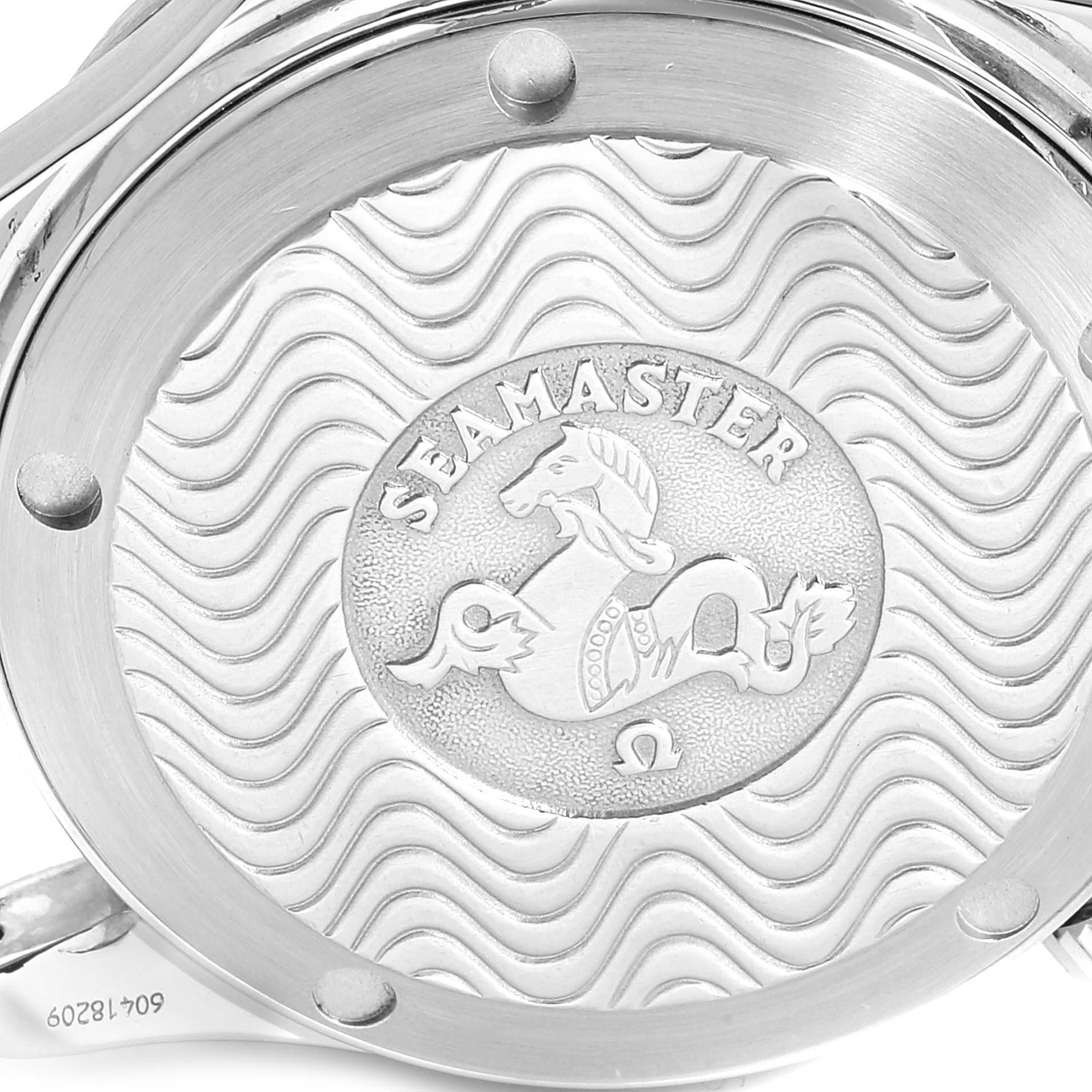 The image shows the case back of the Omega Seamaster 2552.80.00 Men
s Stainless Steel Blue Dial 2552.80.00 Men
s Stainless Steel Blue Dial watch, featuring a wave pattern and the Seamaster emblem.