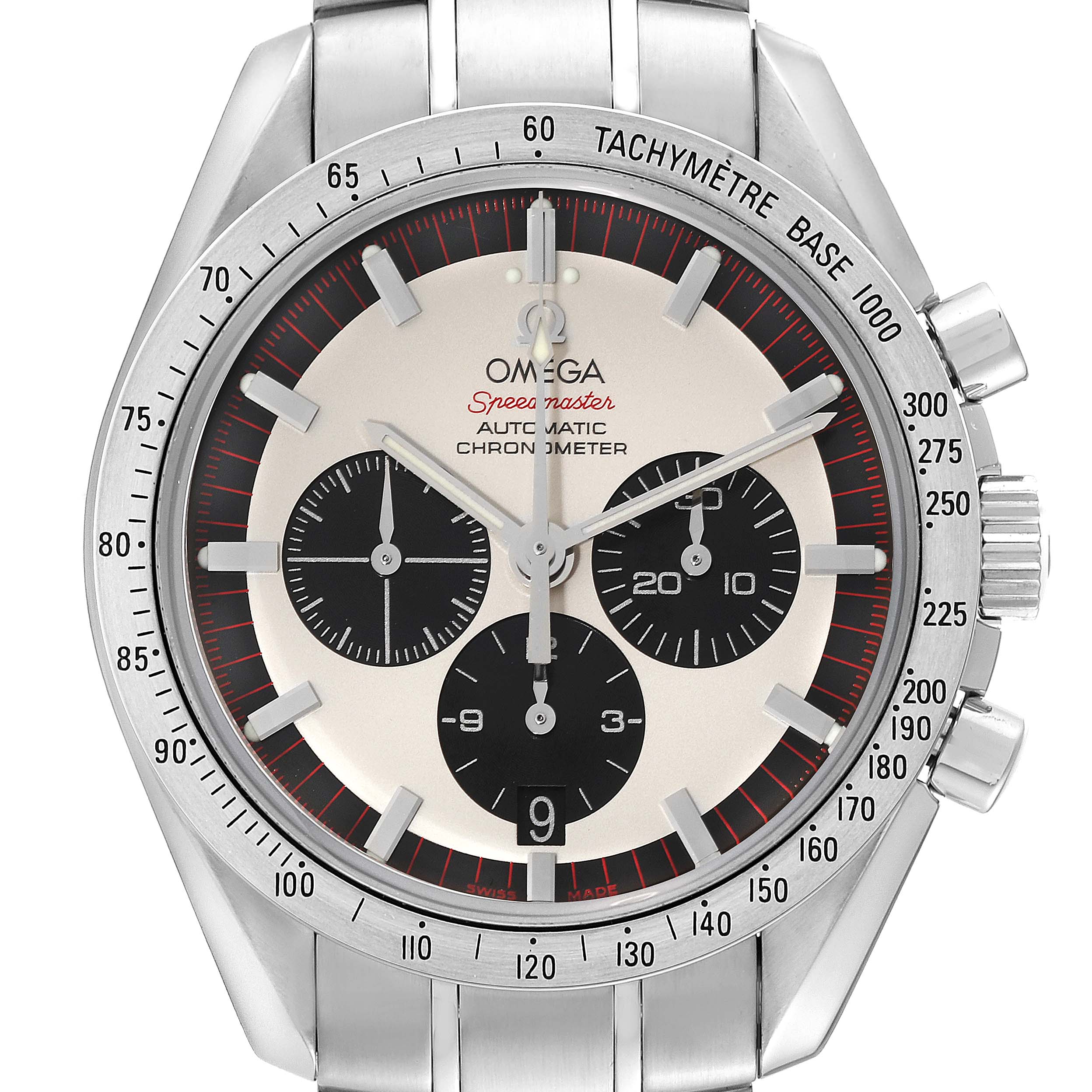 This image shows the dial and bezel of an Omega Speedmaster 3559.32.00 Men
s Stainless Steel Silver Dial 3559.32.00 Men
s Stainless Steel Silver Dial watch, viewed from the front.