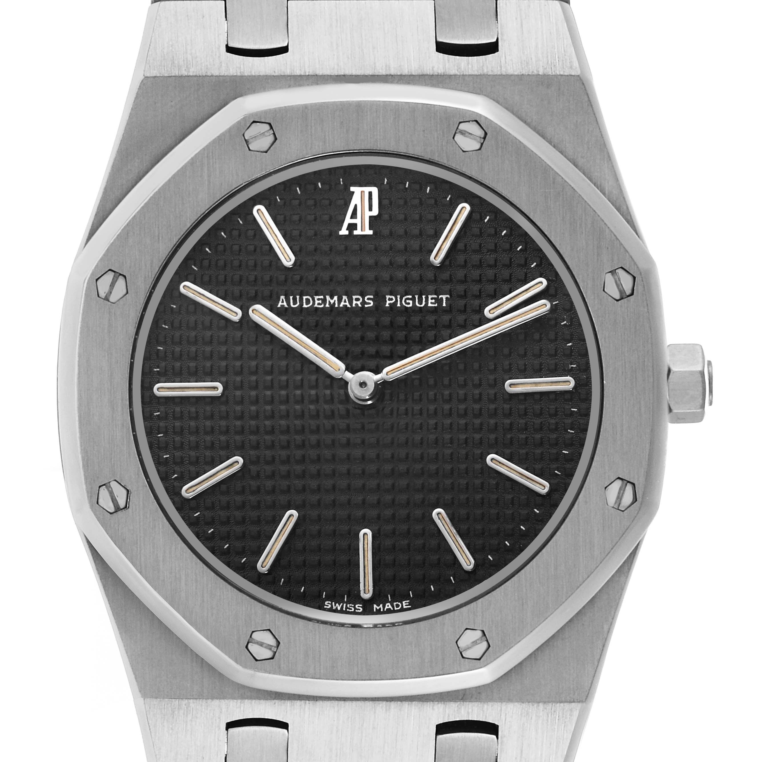 The image shows a frontal view of the Audemars Piguet Royal Oak 56303ST.OO.789ST Men
s Stainless Steel Black Dial 56303ST.OO.789ST Men
s Stainless Steel Black Dial, highlighting the dial, bezel, and bracelet.
