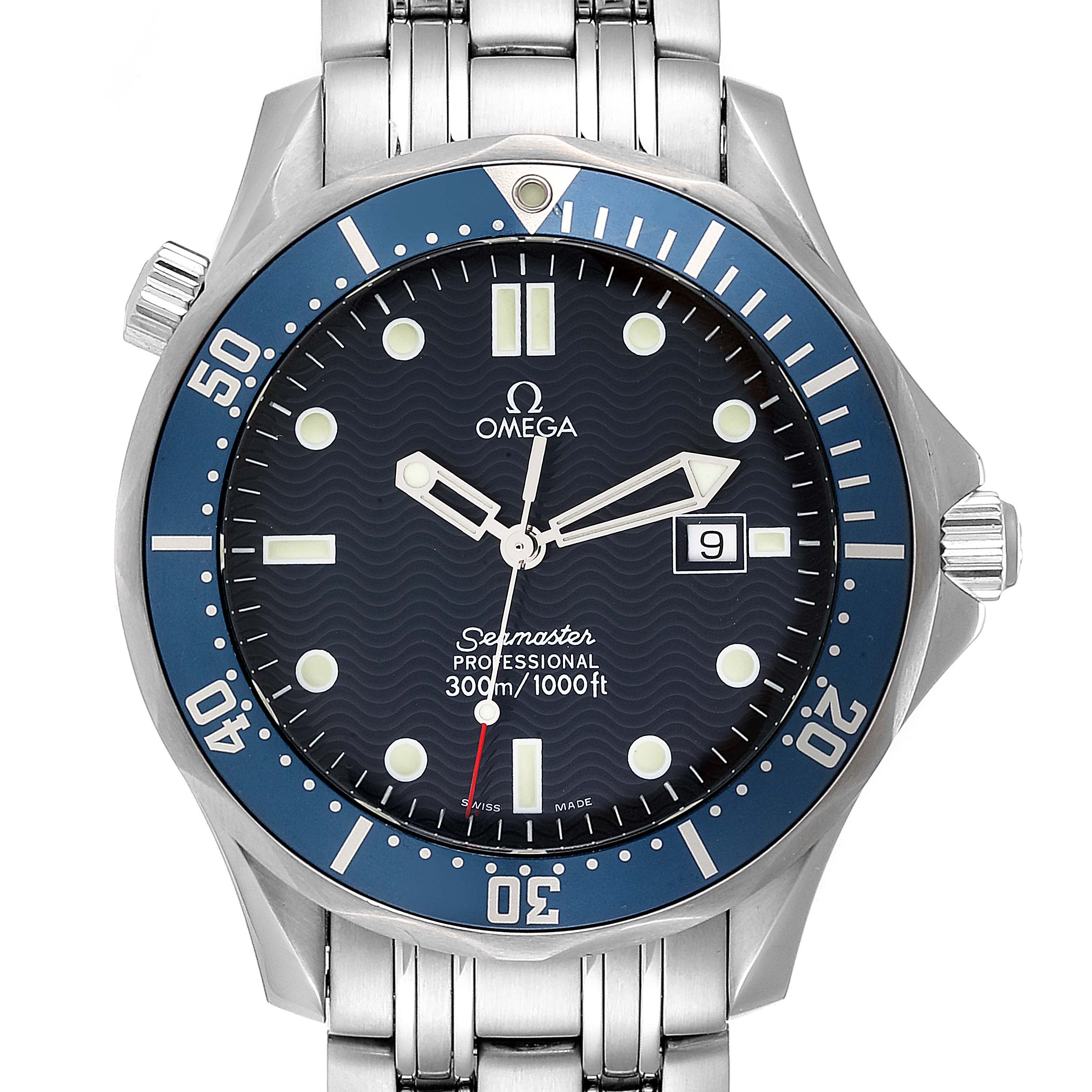 The image shows a front view of an Omega Seamaster 2541.80.00 Men
s Stainless Steel Blue Dial 2541.80.00 Men
s Stainless Steel Blue Dial watch, highlighting its face, bezel, and stainless steel bracelet.