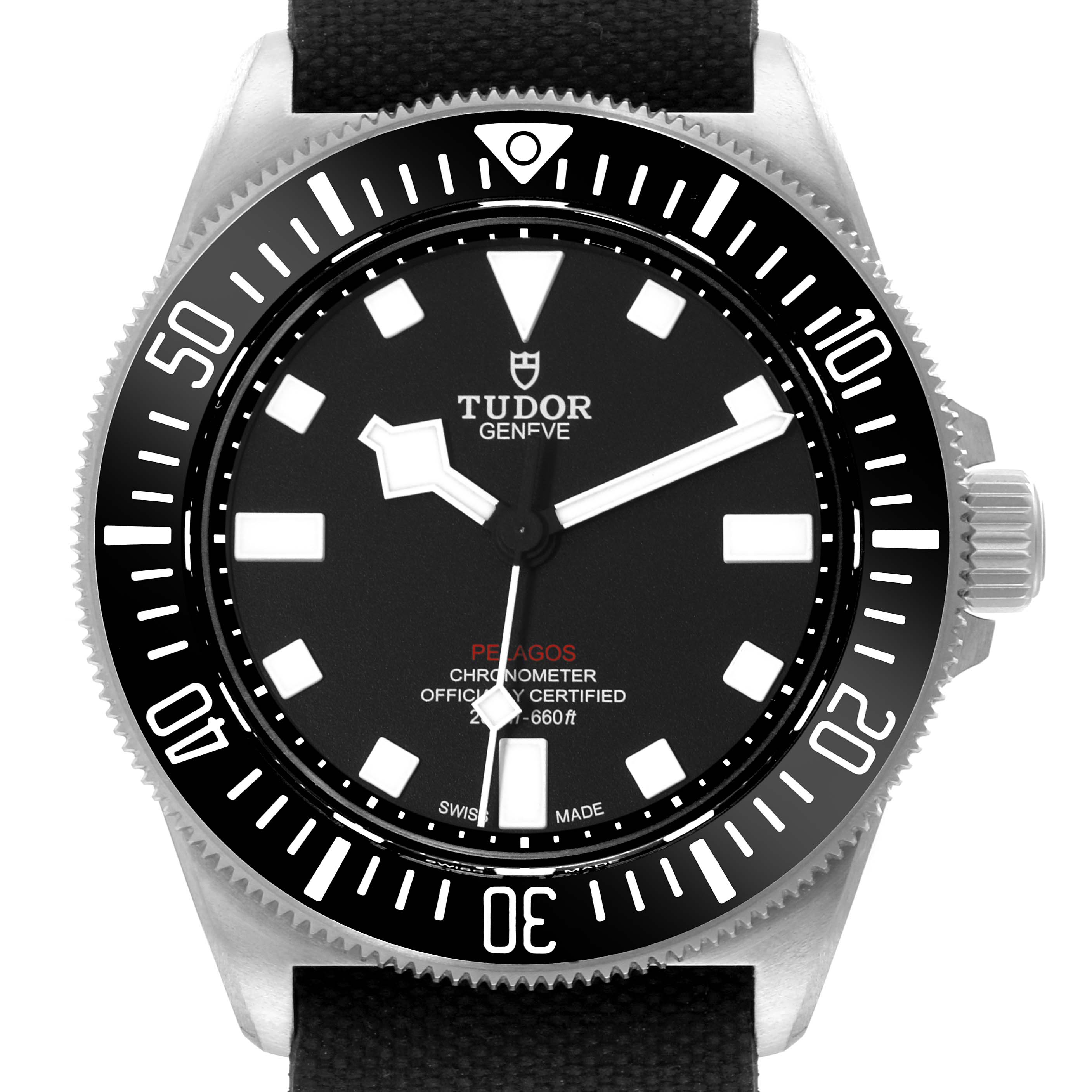 This image shows a frontal view of the dial and bezel of the Tudor Pelagos M25717N-0001 Men
s Titanium Black Dial M25717N-0001 Men
s Titanium Black Dial watch.