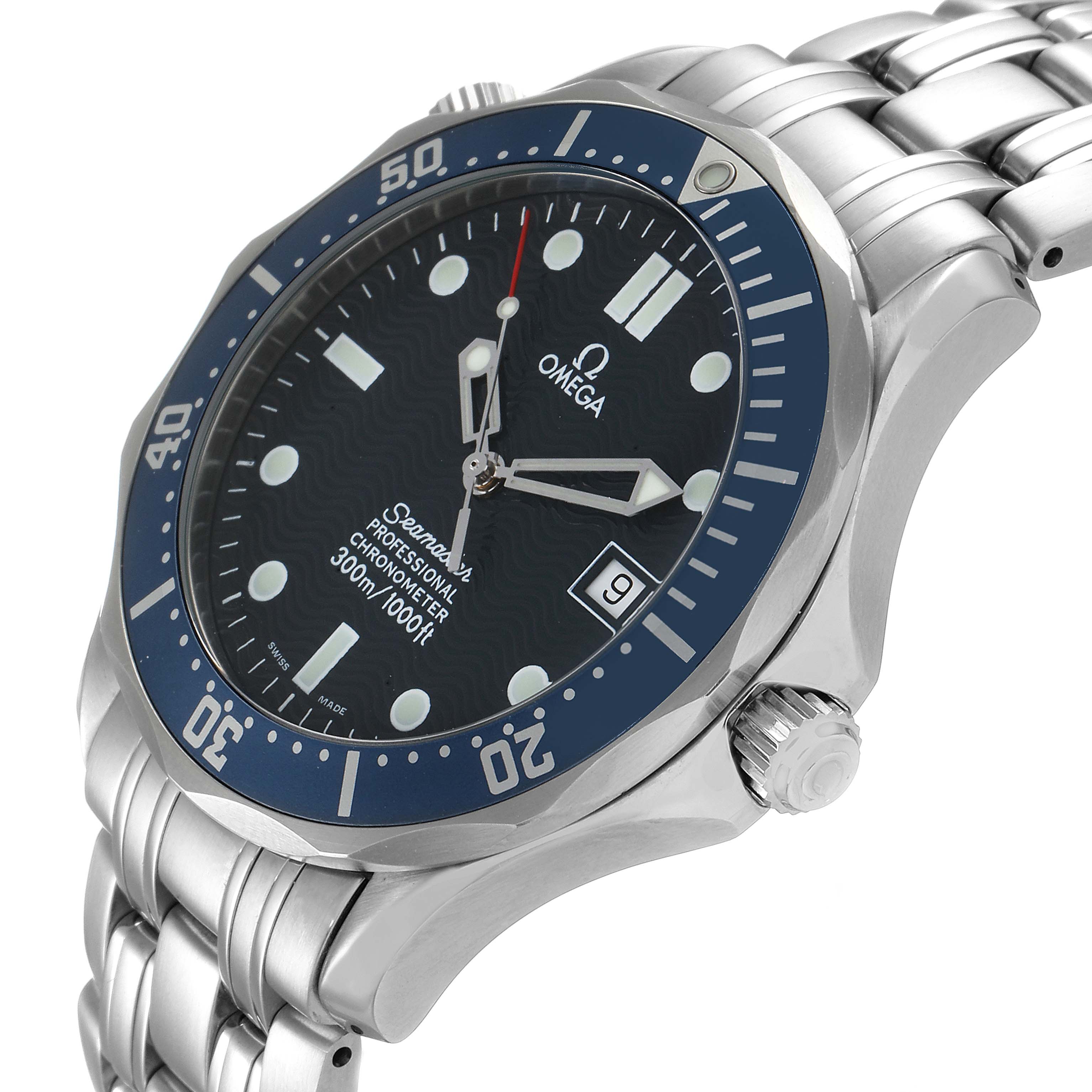 The image shows an angled view of the Omega Seamaster 2531.80.00 Men
s Stainless Steel Blue Dial 2531.80.00 Men
s Stainless Steel Blue Dial watch, displaying its dial, bezel, bracelet, and crown.