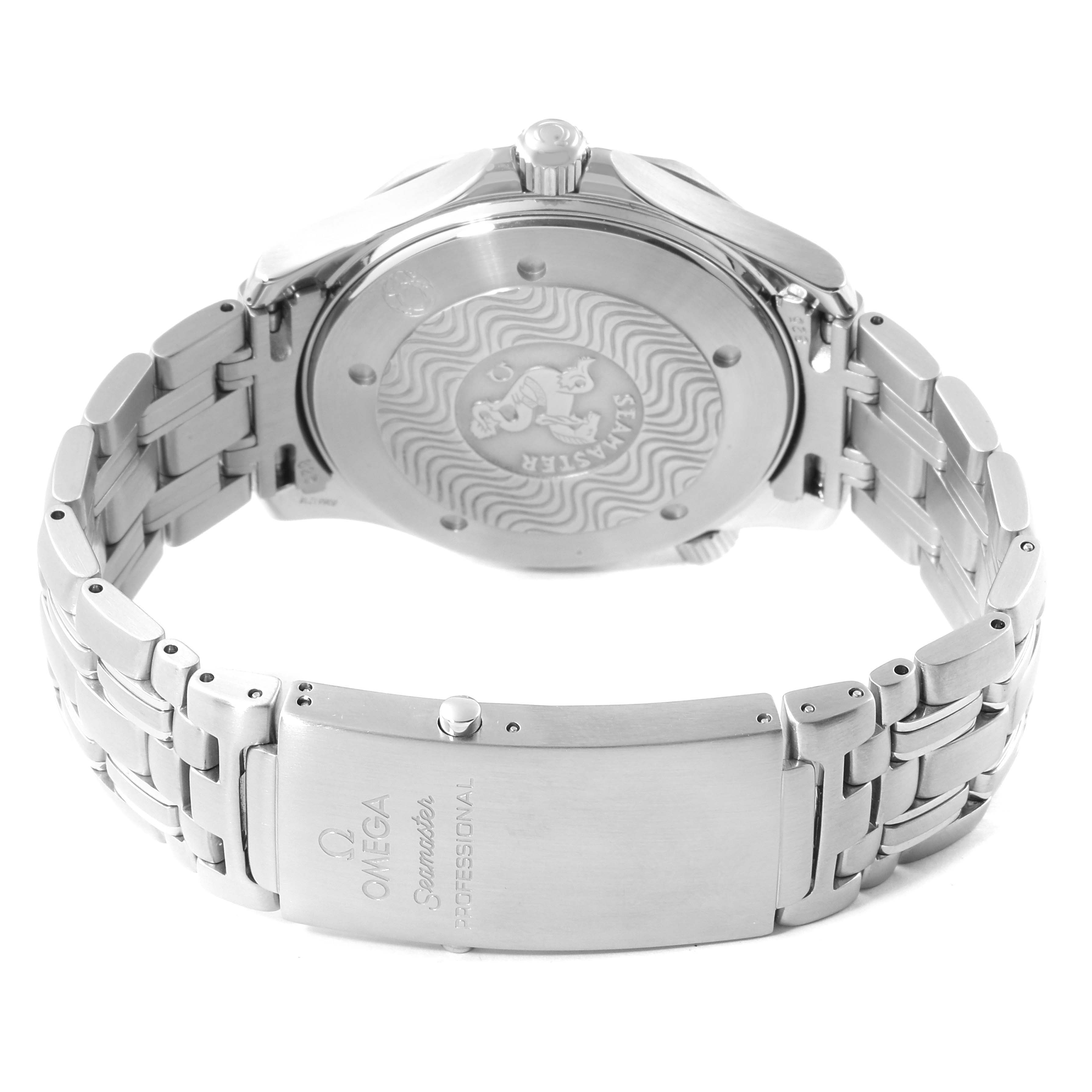 This image shows the back case and bracelet clasp of the Omega Seamaster 2531.80.00 Men
s Stainless Steel Blue Dial 2531.80.00 Men
s Stainless Steel Blue Dial watch.