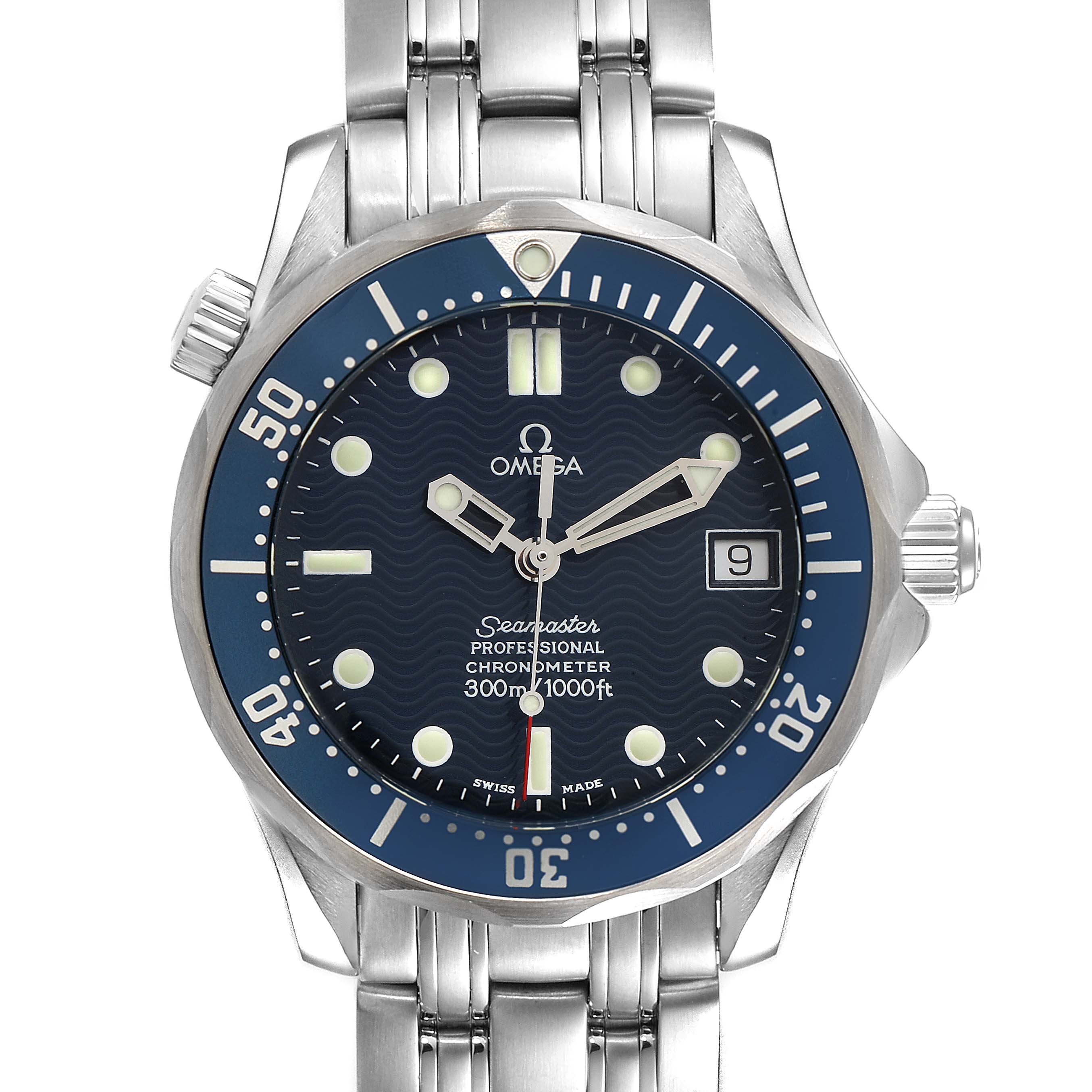 The image shows a front view of an Omega Seamaster 2551.80.00 Men
s Stainless Steel Blue Dial 2551.80.00 Men
s Stainless Steel Blue Dial watch, displaying the dial, bezel, and part of the bracelet.