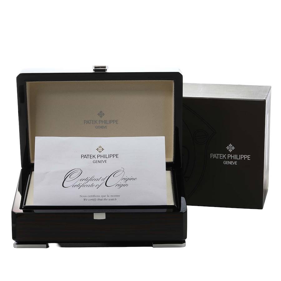 Buy Patek Philippe Nautilus Watch Rose Gold 7010 | SwissWatchExpo