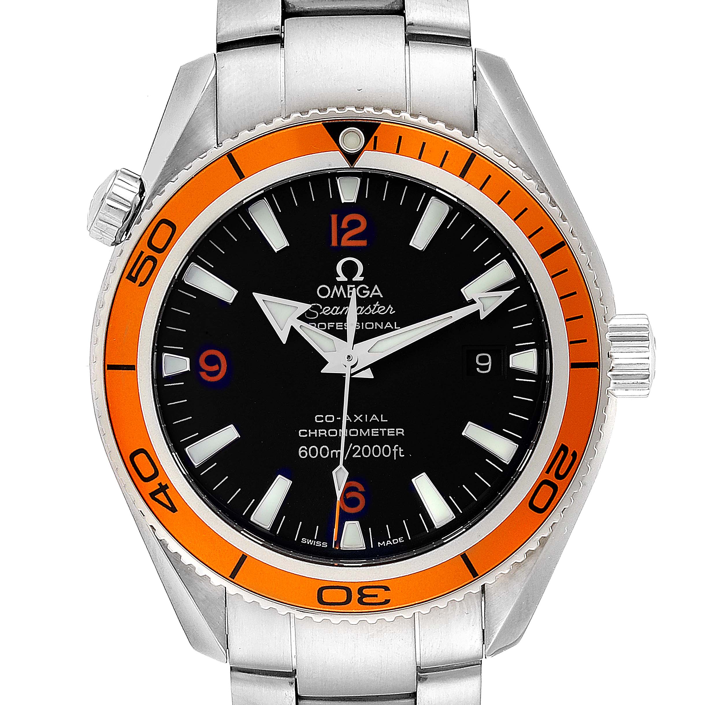A frontal view of the Omega Planet Ocean 2209.50.00 Men
s Stainless Steel Black Dial 2209.50.00 Men
s Stainless Steel Black Dial watch, showcasing its face, bezel, and bracelet.