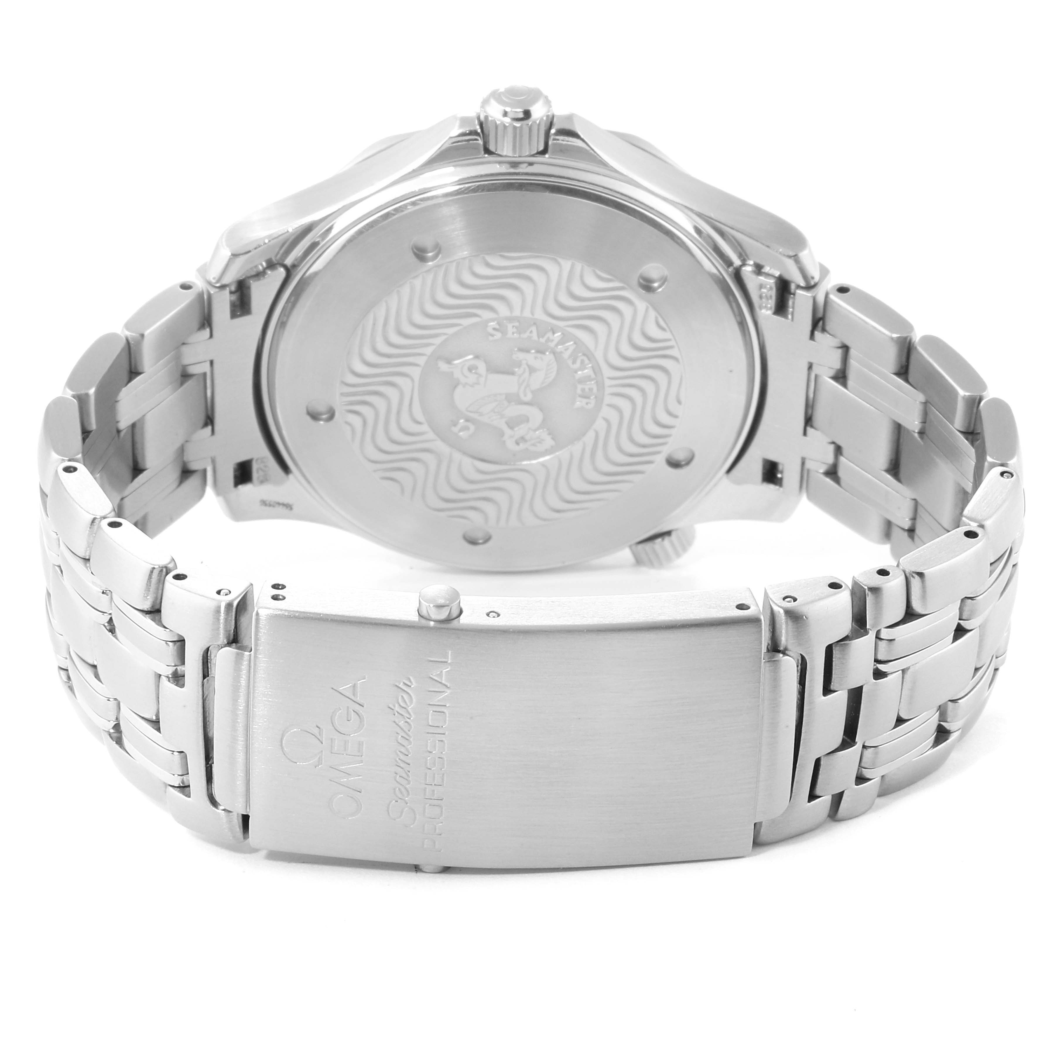 The image shows the back case and clasp of an Omega Seamaster 2541.80.00 Men
s Stainless Steel Blue Dial 2541.80.00 Men
s Stainless Steel Blue Dial watch, highlighting the bracelet and engraving details.