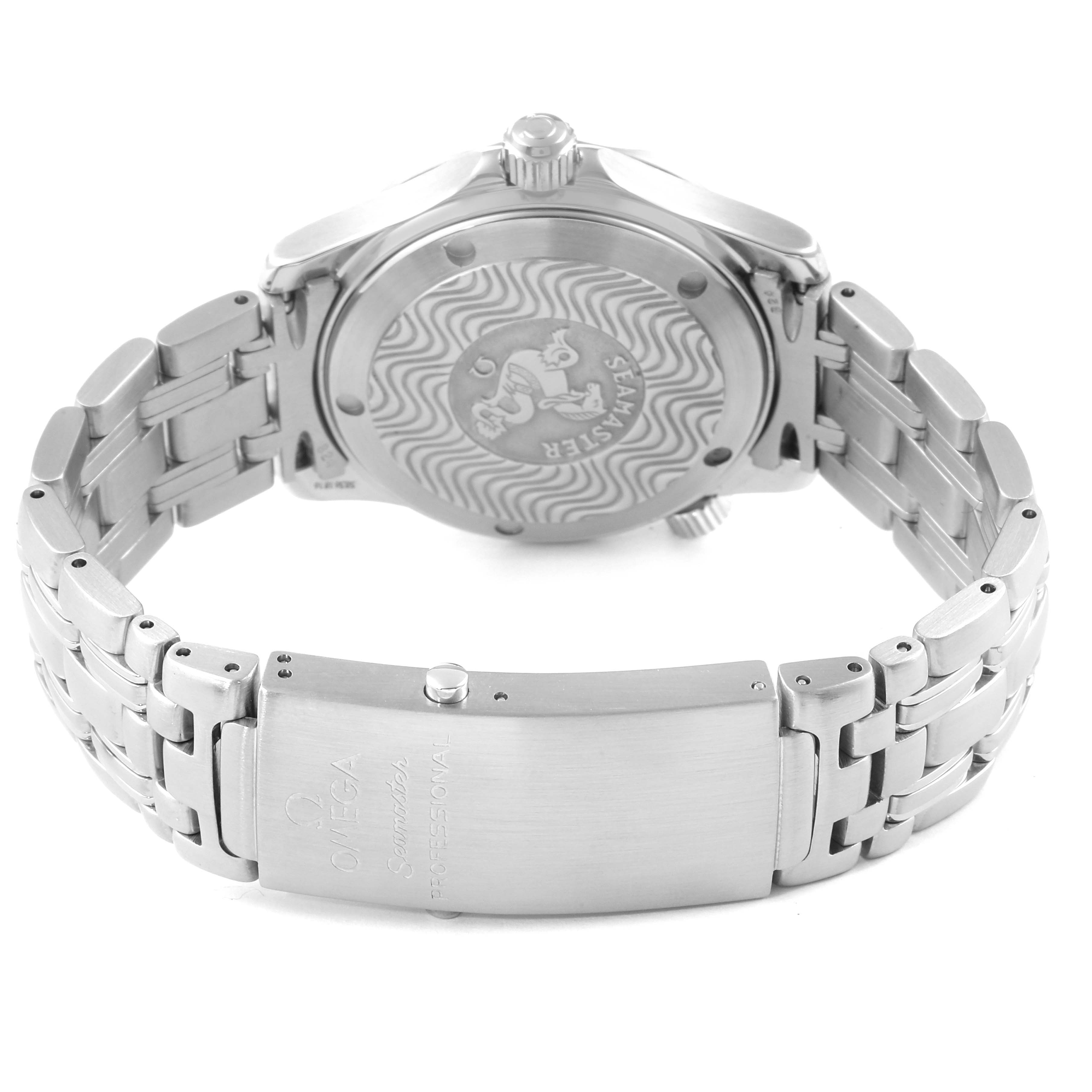 This image shows the back of the Omega Seamaster 2561.80.00 Men
s Stainless Steel Blue Dial 2561.80.00 Men
s Stainless Steel Blue Dial watch, highlighting the case back, bracelet, and clasp.