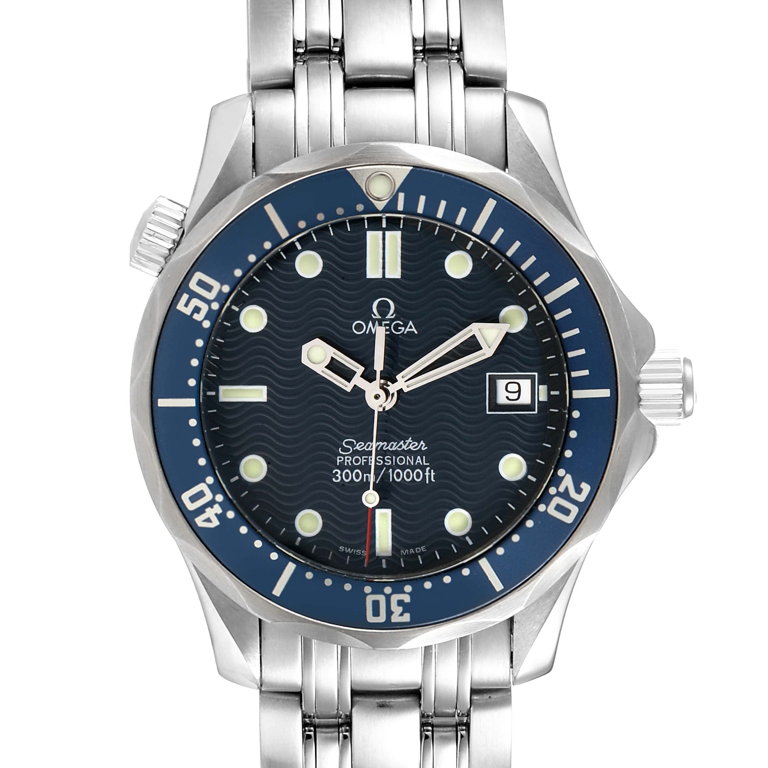 The image shows a front view of an Omega Seamaster 2561.80.00 Men
s Stainless Steel Blue Dial 2561.80.00 Men
s Stainless Steel Blue Dial watch featuring its dial, bezel, and part of the bracelet.