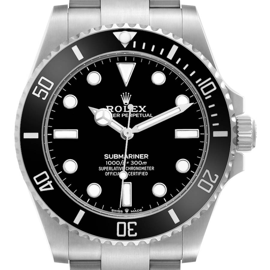 The image shows a frontal view of the Rolex Submariner watch, displaying its dial, bezel, and part of the bracelet.
