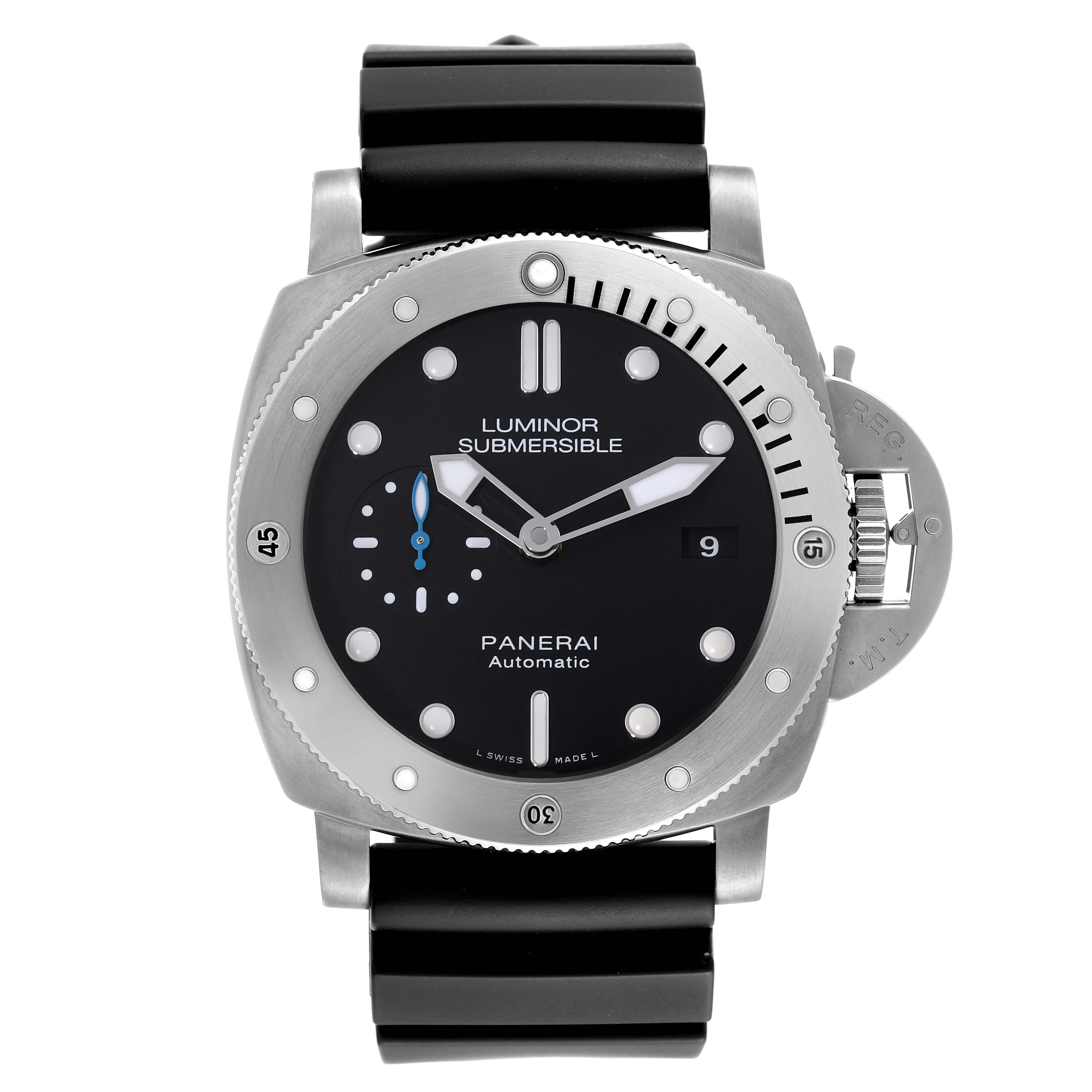 The image shows a head-on view of a Panerai Luminor Submersible watch displaying the dial, bezel, and black strap.