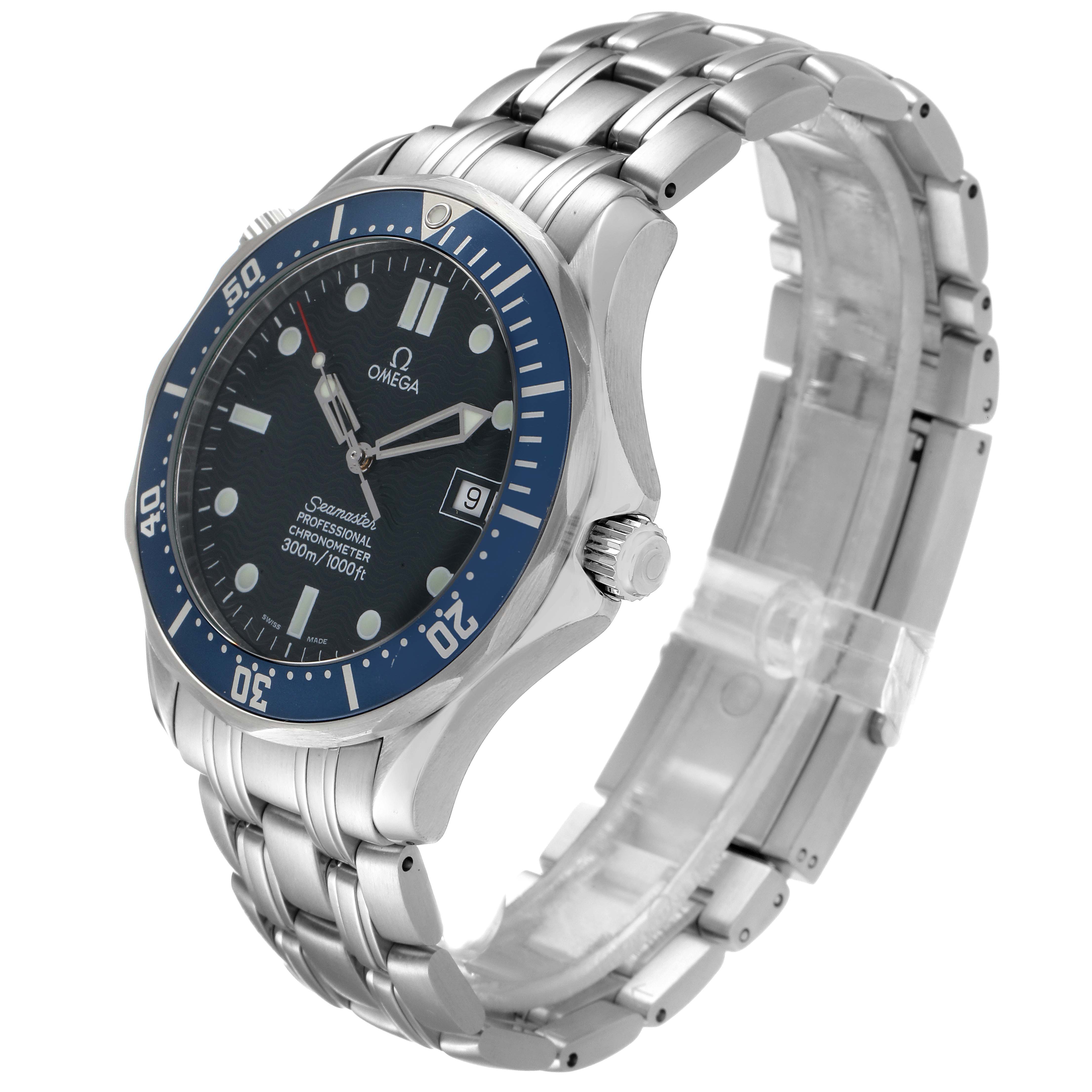The image shows a side and front angle of the Omega Seamaster 2531.80.00 Men
s Stainless Steel Blue Dial 2531.80.00 Men
s Stainless Steel Blue Dial watch, detailing its face, bezel, and stainless steel bracelet.