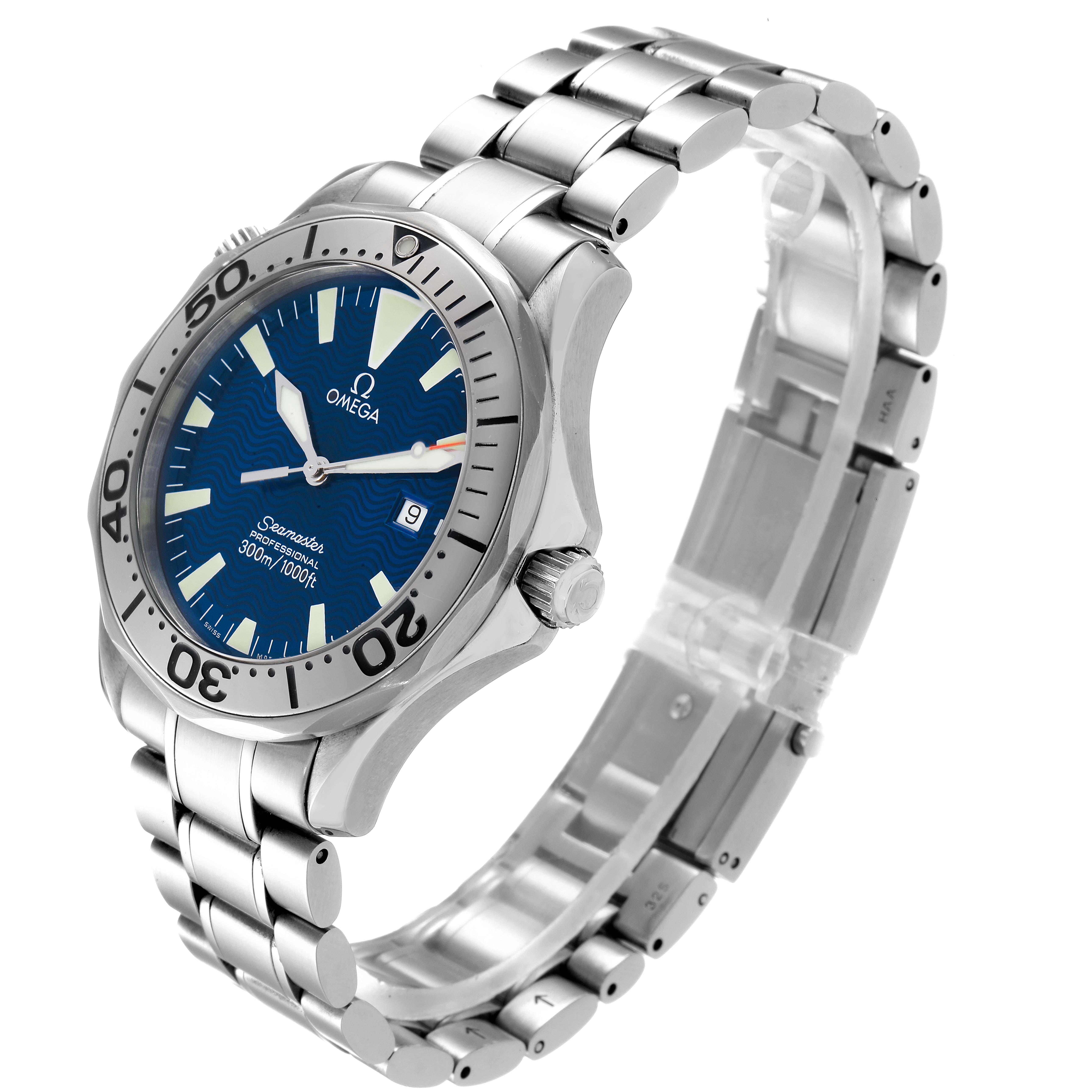This image shows a side view of the Omega Seamaster 2265.80.00 Men
s Stainless Steel Blue Dial 2265.80.00 Men
s Stainless Steel Blue Dial watch with its stainless steel band, bezel, dial, and crown visible.