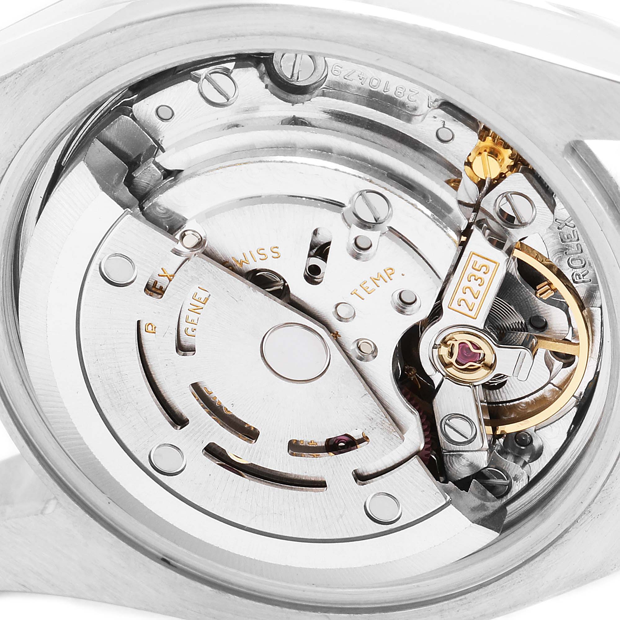 This image shows the intricate inner mechanical movement of a Rolex Datejust 179173 Women
s Steel and Gold (two tone) Champagne Dial 179173 Women
s Steel and Gold (two tone) Champagne Dial watch from a close-up angle.