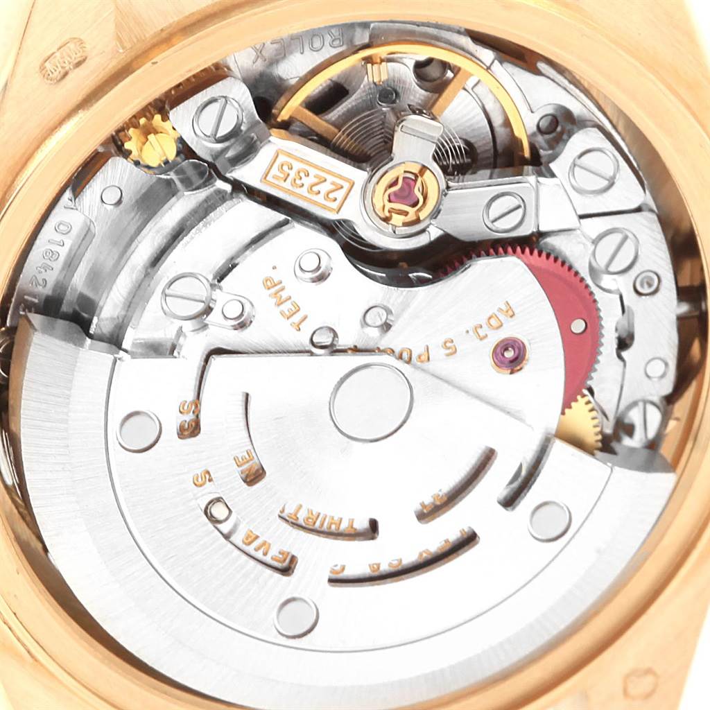 This image shows the internal mechanical movement of a Rolex President 79268 Women
s Yellow Gold Champagne Dial 79268 Women
s Yellow Gold Champagne Dial model watch.