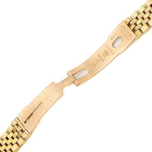 This image shows a close-up of the clasp and bracelet links of a Rolex President 69178 Women
s Yellow Gold Champagne Dial 69178 Women
s Yellow Gold Champagne Dial model watch, showcasing the inner clasp mechanism.