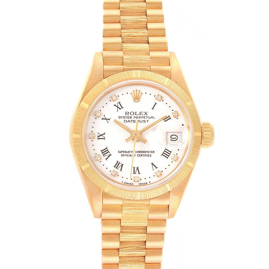 This is a front view of a Rolex President 69278 Women
s Yellow Gold White Dial 69278 Women
s Yellow Gold White Dial model watch, showing the dial, bracelet, crown, and date window.