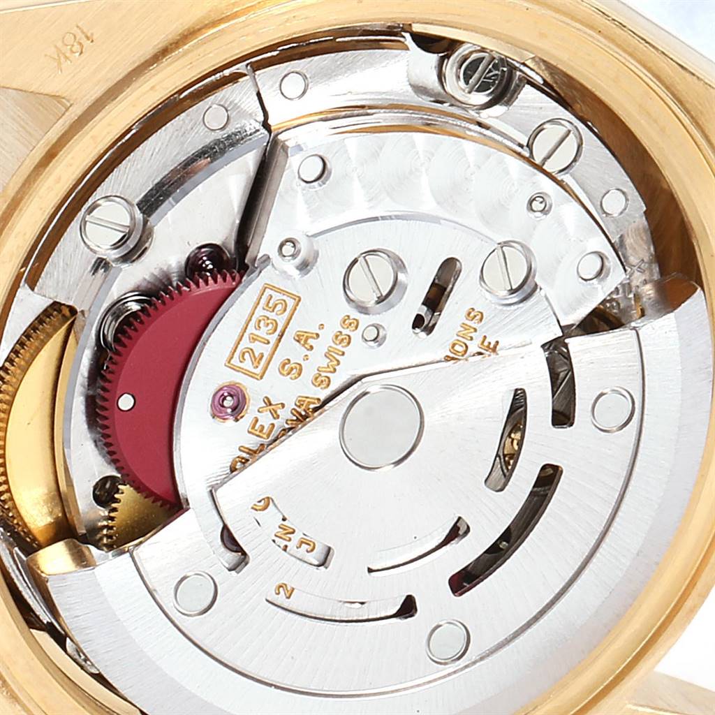 The image shows the internal mechanism of the Rolex President 69138 Women
s Yellow Gold Champagne Dial 69138 Women
s Yellow Gold Champagne Dial model watch viewed from the back.