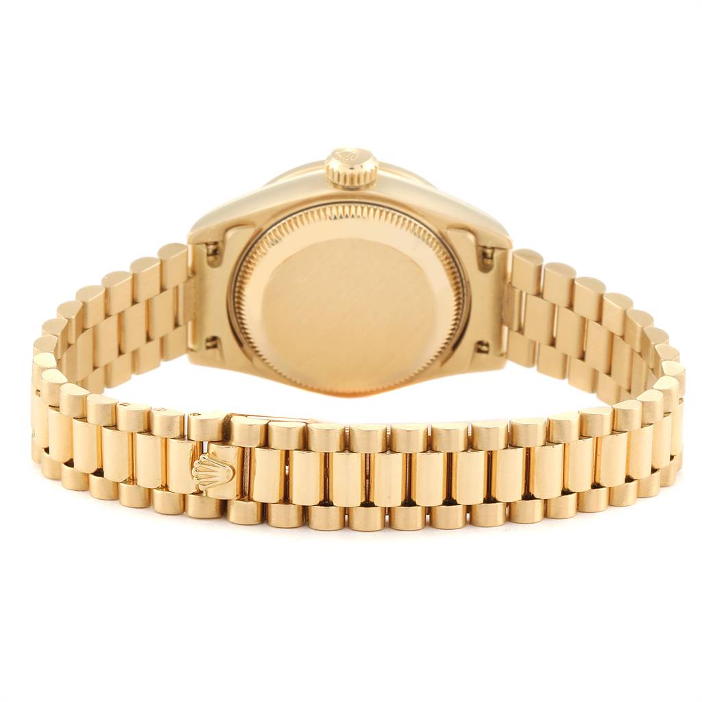 This image shows the back view of a Rolex President 69068 Women
s Yellow Gold Mother of Pearl Dial 69068 Women
s Yellow Gold Mother of Pearl Dial model watch, highlighting the bracelet and caseback.