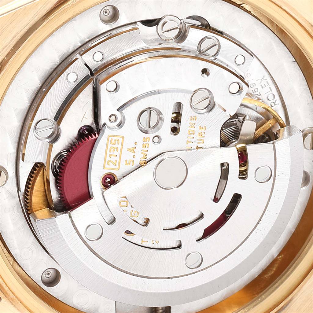 This image shows a close-up view of the movement mechanism of a Rolex President 68278 Women
s Yellow Gold Champagne Dial 68278 Women
s Yellow Gold Champagne Dial model watch.
