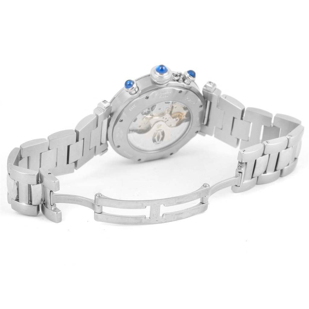 The image shows the back case and bracelet of a Cartier Pasha W31030H3 Men
s Stainless Steel Silver Dial W31030H3 Men
s Stainless Steel Silver Dial watch, highlighting the movement and clasp.