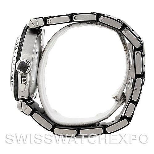 This side view shows the Cartier Pasha W31077U2 Men
s Stainless Steel Black Dial W31077U2 Men
s Stainless Steel Black Dial model
s case, crown, and bracelet in detail.