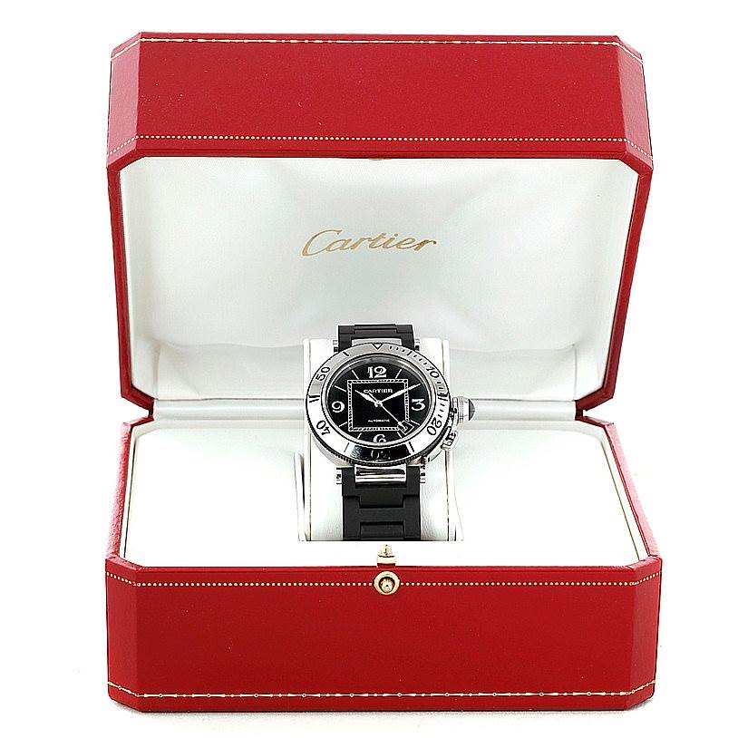 The Cartier Pasha W31077U2 Men
s Stainless Steel Black Dial W31077U2 Men
s Stainless Steel Black Dial watch is shown front-on, presented in an open red Cartier box.