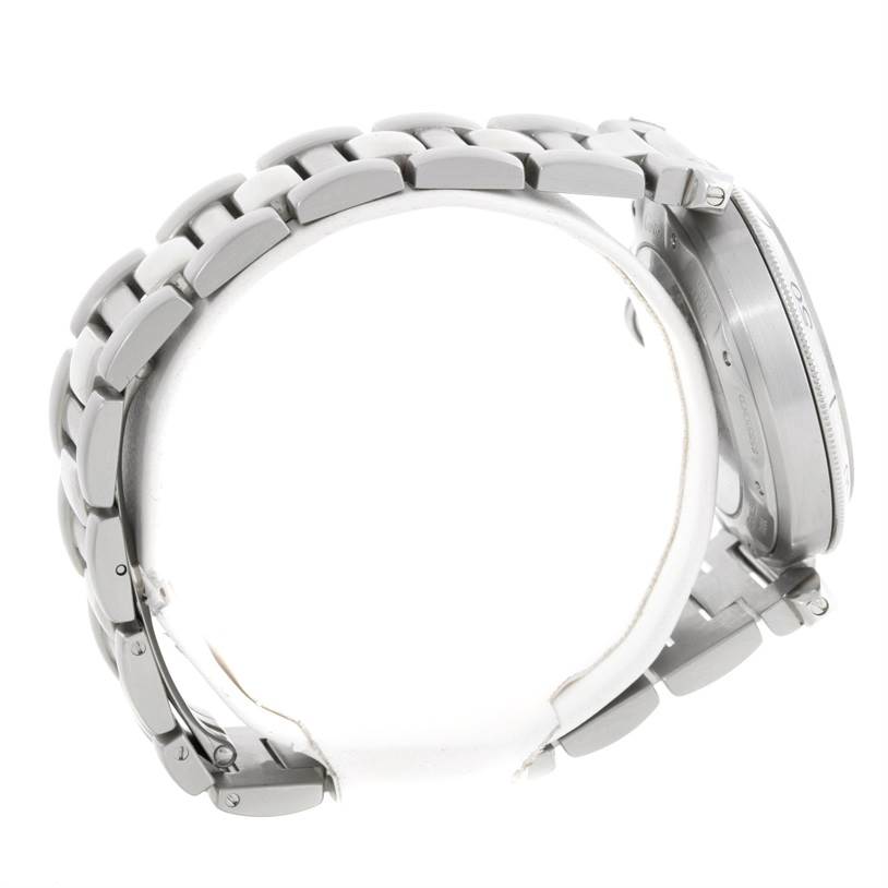 This image shows a side view of a Cartier Pasha W31037H3 Men
s Stainless Steel Silver Dial W31037H3 Men
s Stainless Steel Silver Dial watch, highlighting the metal bracelet and the side of the watch case.