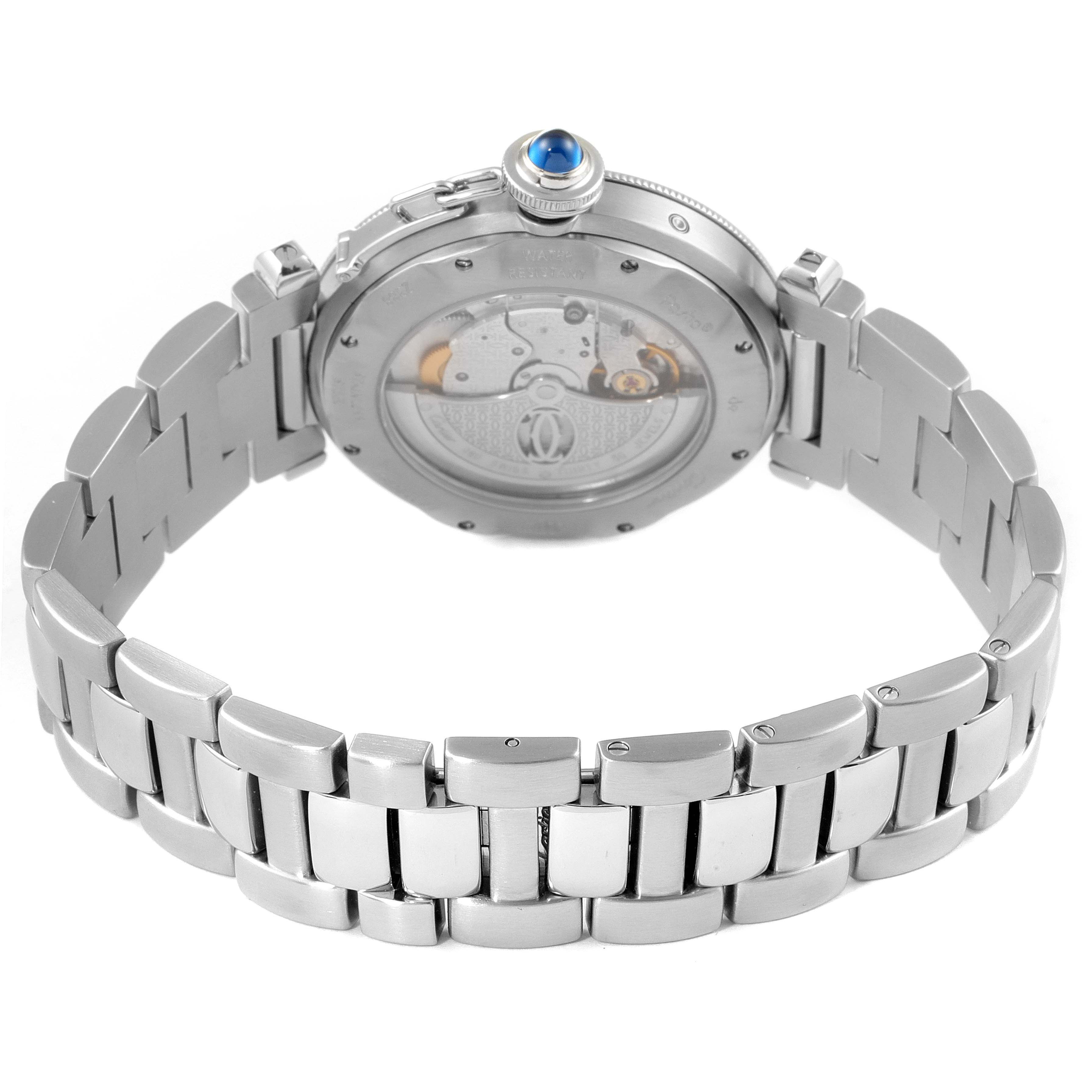 This image shows the back view of a Cartier Pasha W31037H3 Men
s Stainless Steel Silver Dial W31037H3 Men
s Stainless Steel Silver Dial watch, highlighting its stainless steel bracelet and mechanical movement.
