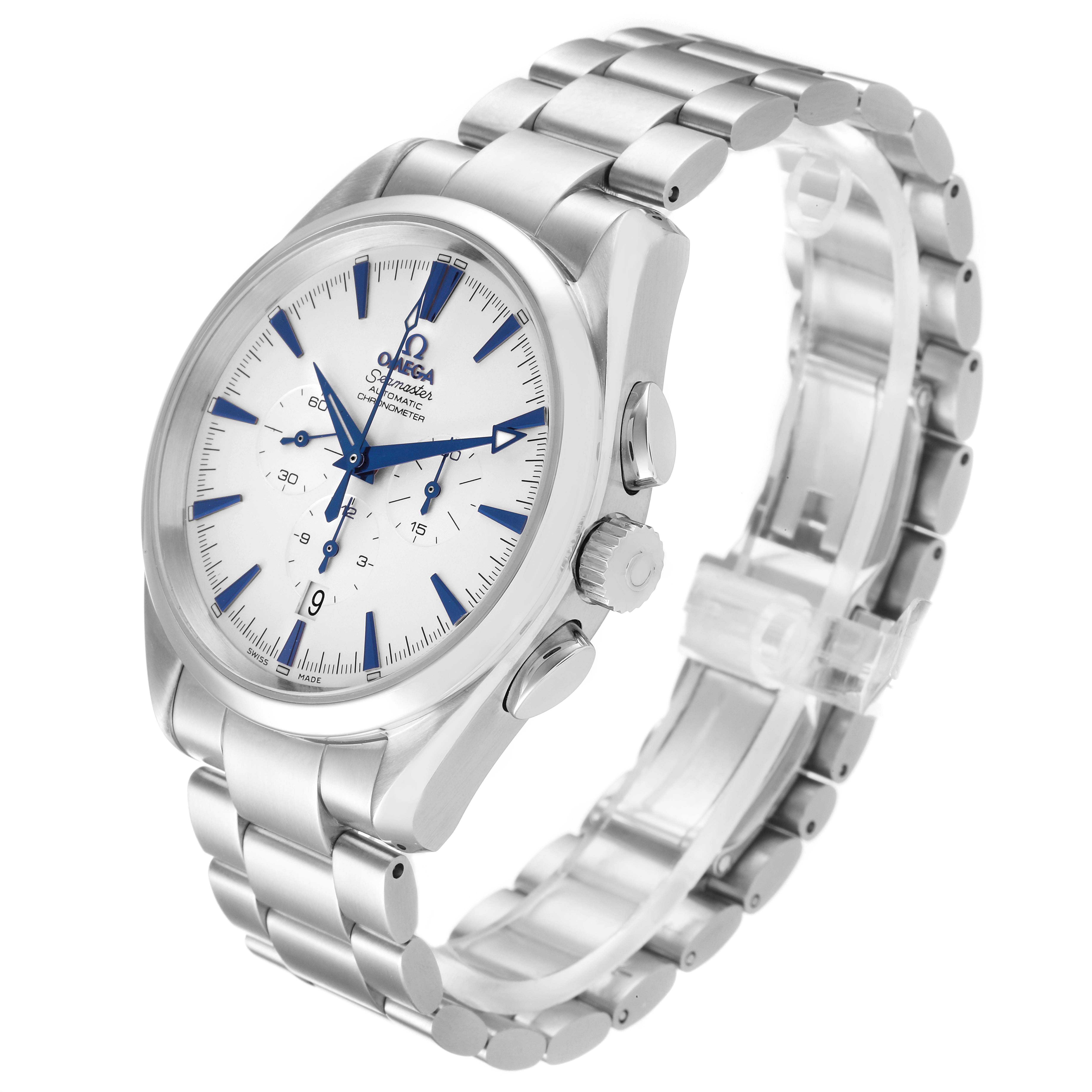 The image shows an Omega Aqua Terra 2512.30.00 Men
s Stainless Steel Silver Dial 2512.30.00 Men
s Stainless Steel Silver Dial watch at an angle that highlights its face, bezel, crown, and stainless steel bracelet.