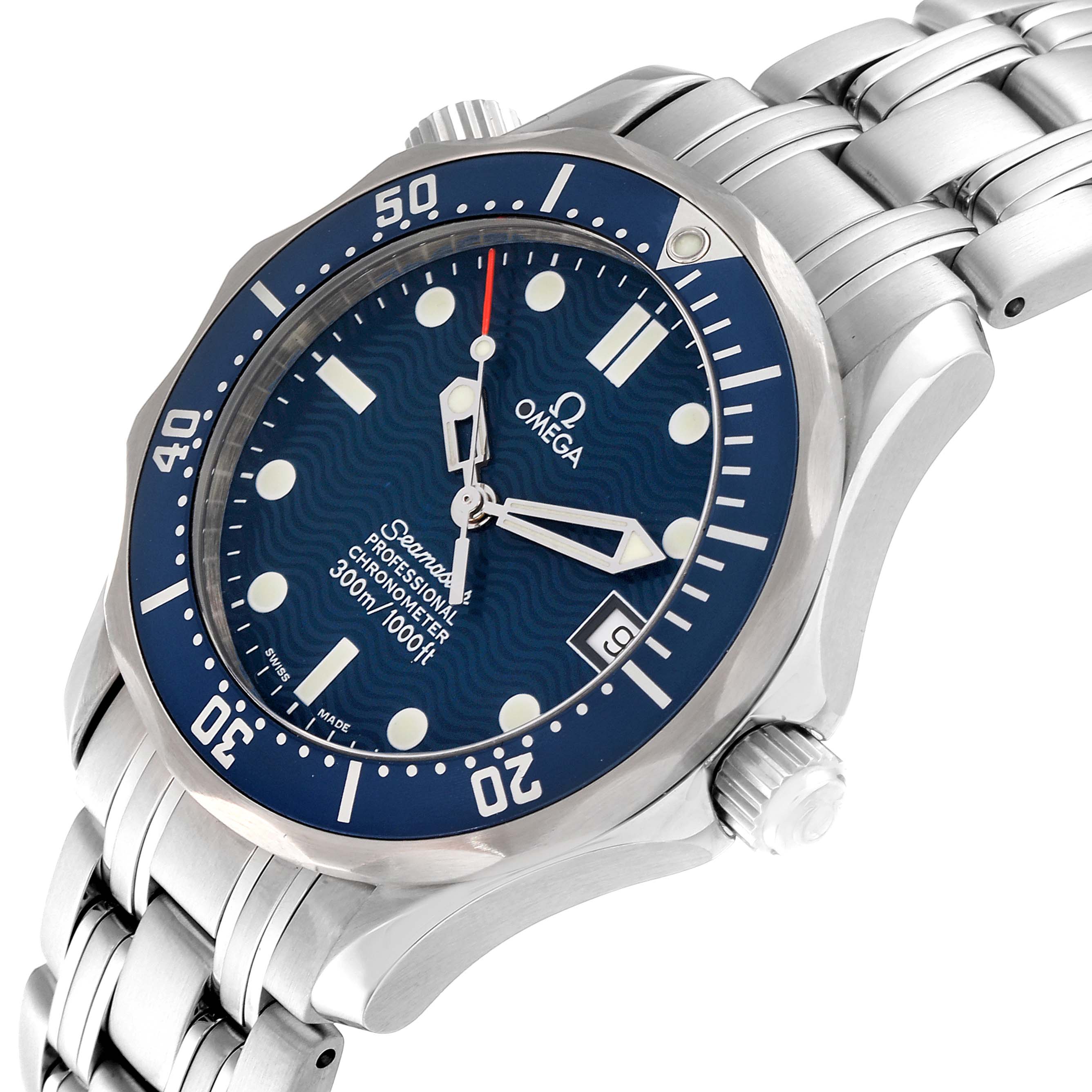 This image shows a side angle view of the Omega Seamaster 2551.80.00 Men
s Stainless Steel Blue Dial 2551.80.00 Men
s Stainless Steel Blue Dial watch, highlighting the dial, bezel, crown, and stainless steel bracelet.