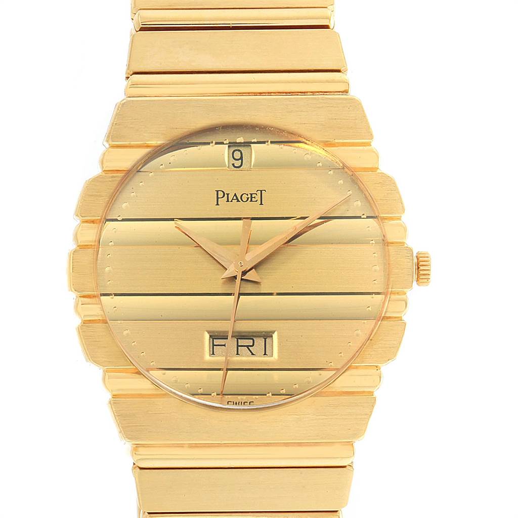 The image shows a front view of the Piaget Men's Yellow Gold Champagne Dial Men's Yellow Gold Champagne Dial Polo 18K Yellow Gold Day Date Men's Watch model 15562c701, displaying the dial, hands, and day-date feature.