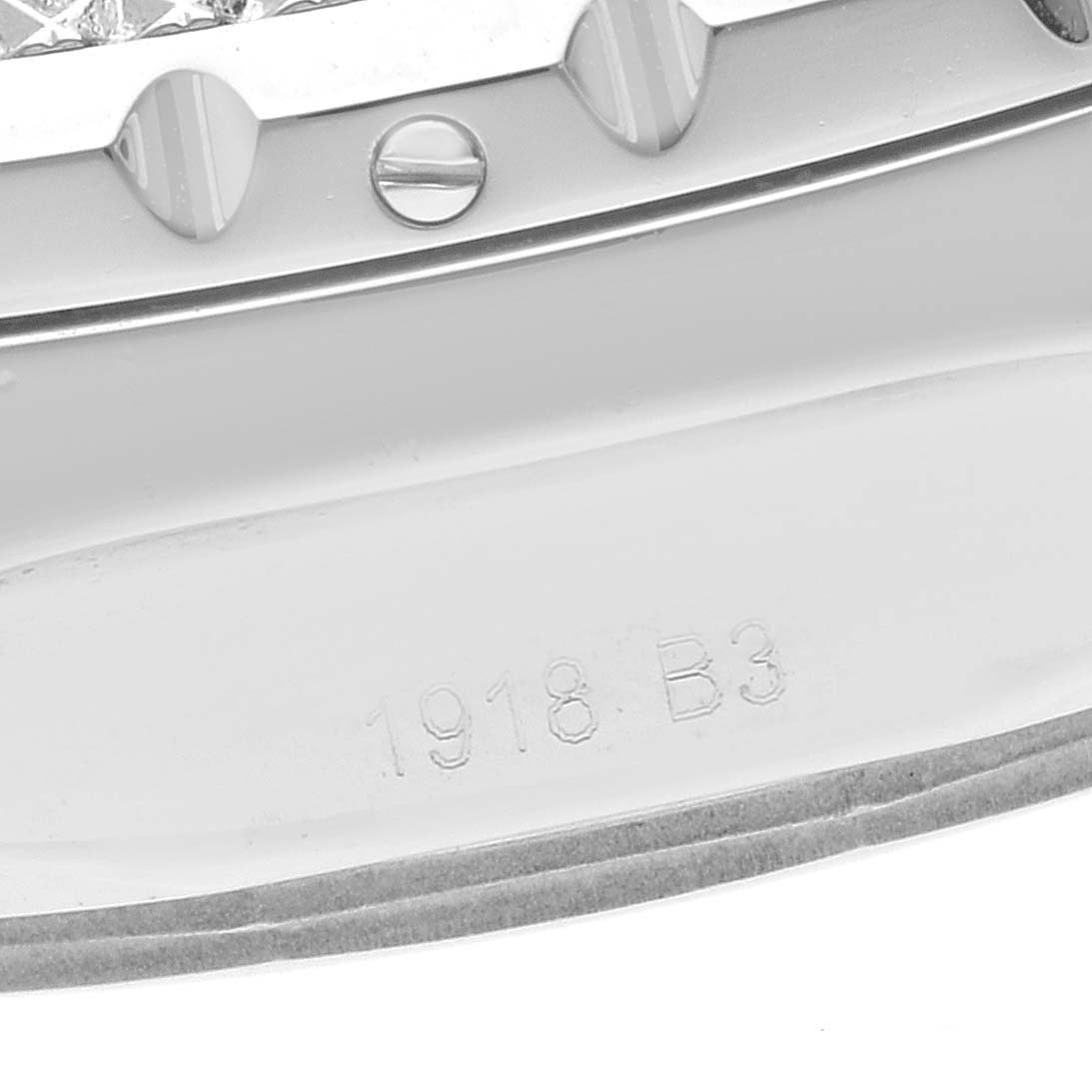 The image shows a close-up view of the bezel and part of the case back of a Bentley model by Breitling, including the serial number 1918 B3.