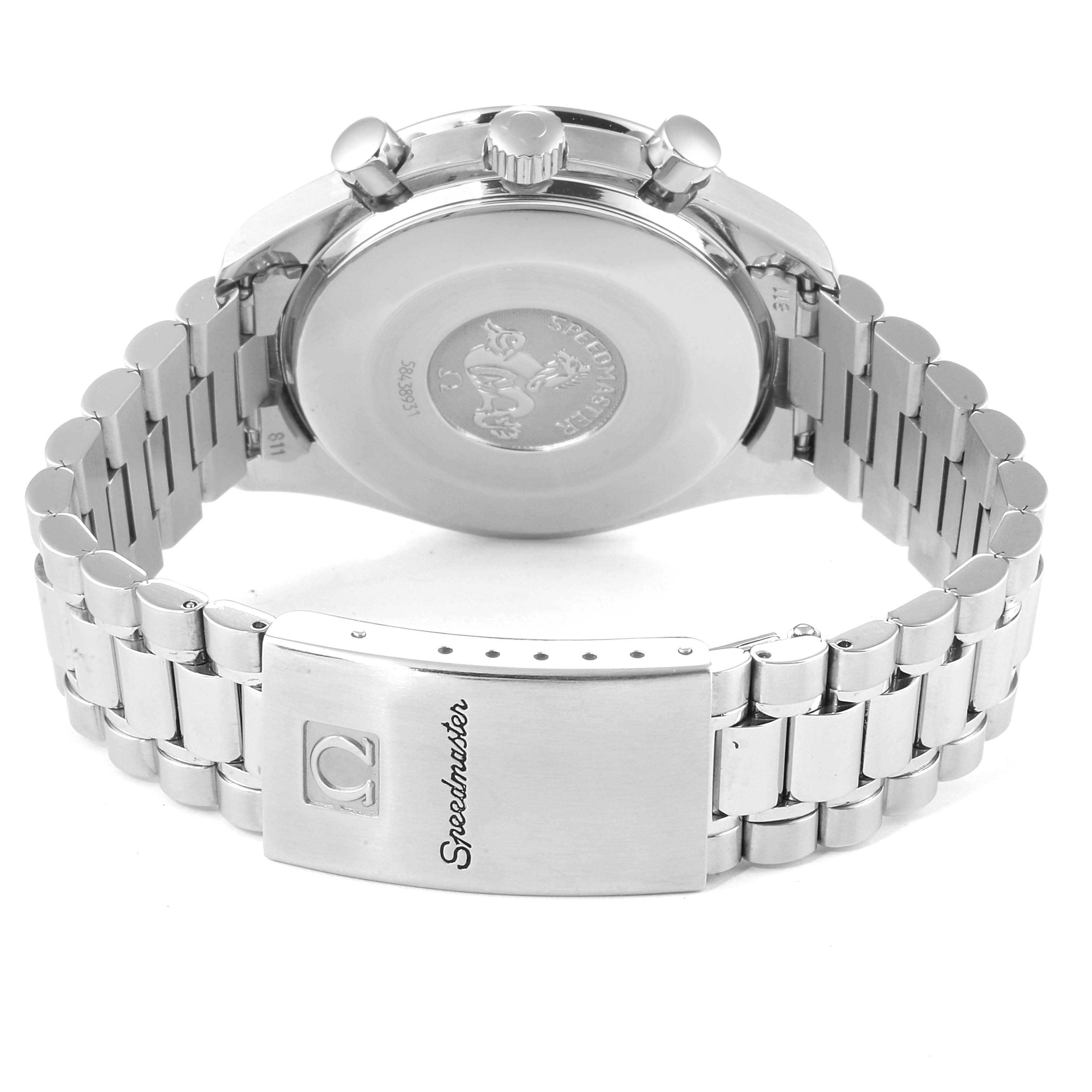 The image shows the back view of an Omega Speedmaster 3510.82.00 Men
s Stainless Steel Blue Dial 3510.82.00 Men
s Stainless Steel Blue Dial watch, highlighting its clasp, case back, and bracelet.