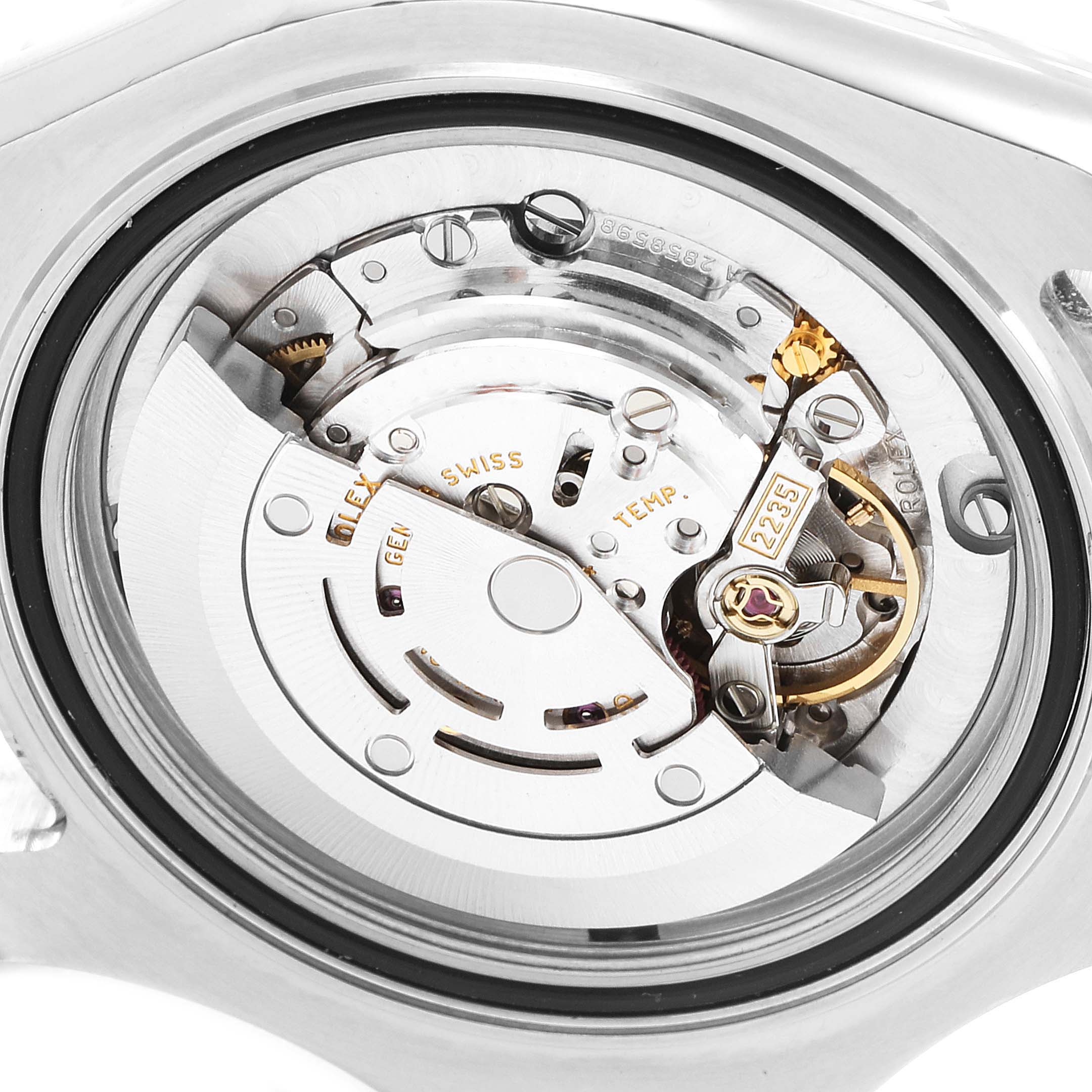 This image shows the internal movement mechanism of a Rolex Yacht-Master 168623 Men
s Steel and Gold (two tone) White Dial 168623 Men
s Steel and Gold (two tone) White Dial watch from a close-up angle.