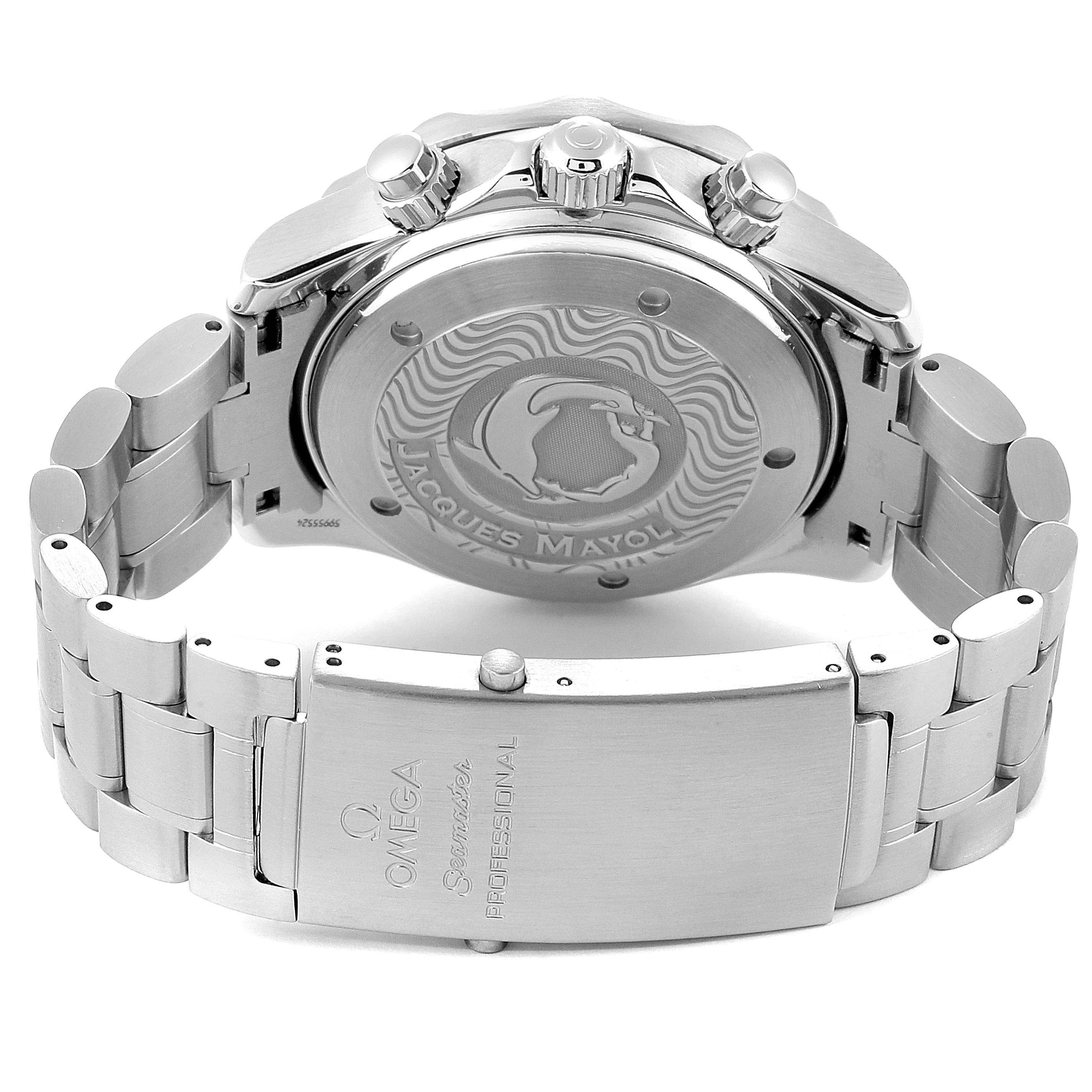 This image shows the back of an Omega Seamaster 2595.30.00 Men
s Stainless Steel Silver Dial 2595.30.00 Men
s Stainless Steel Silver Dial watch, highlighting its case back and metal bracelet with the clasp.