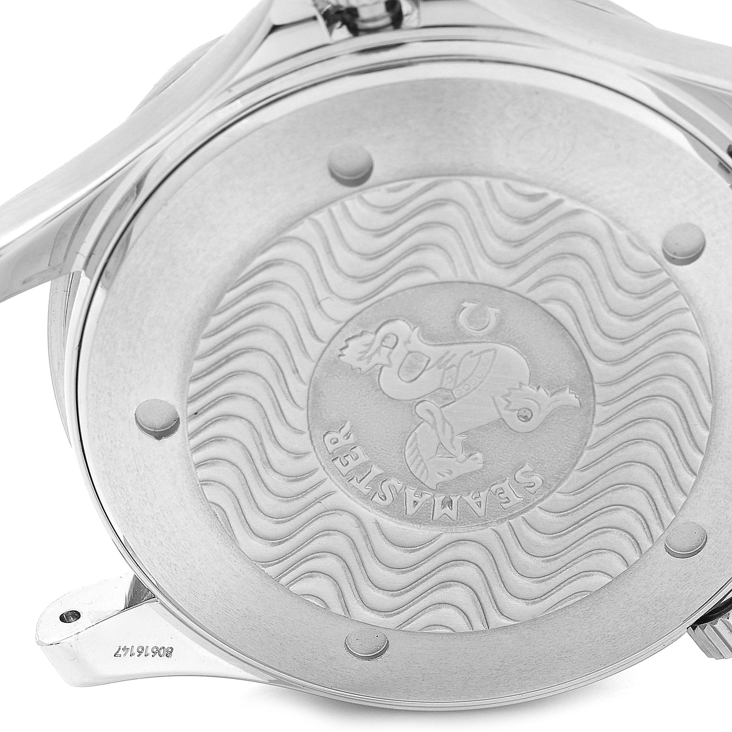 This image shows the case back of an Omega Speedmaster 2531.80.00 Men
s Stainless Steel Blue Dial 2531.80.00 Men
s Stainless Steel Blue Dial watch, featuring the engraved Seahorse emblem.